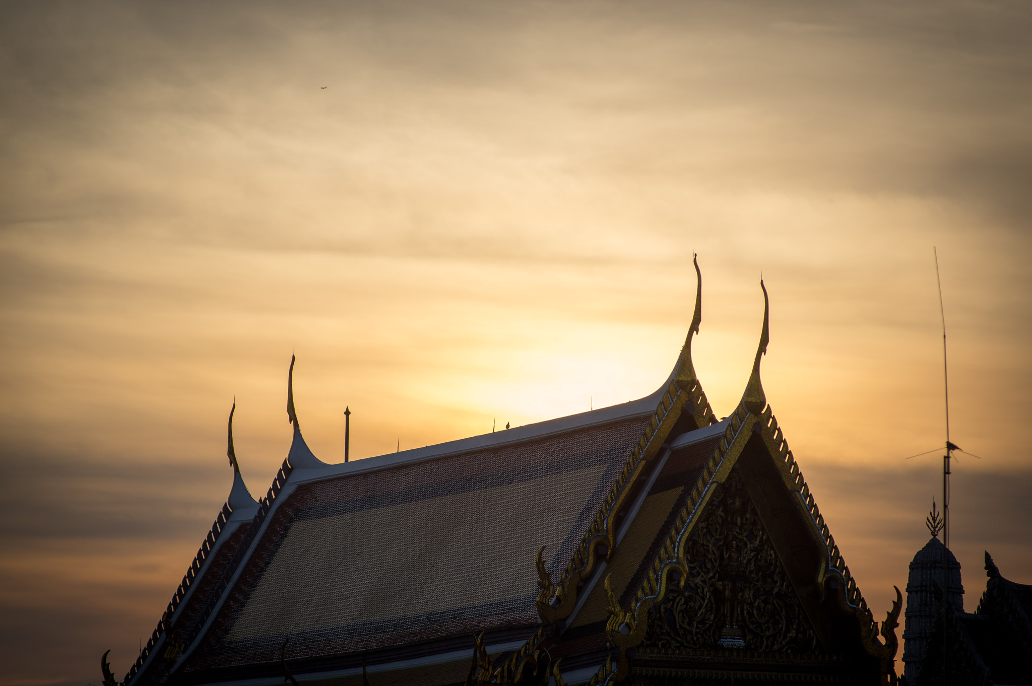 Pentax smc DA* 50-135mm F2.8 ED (IF) SDM sample photo. Grand palace sunrise photography