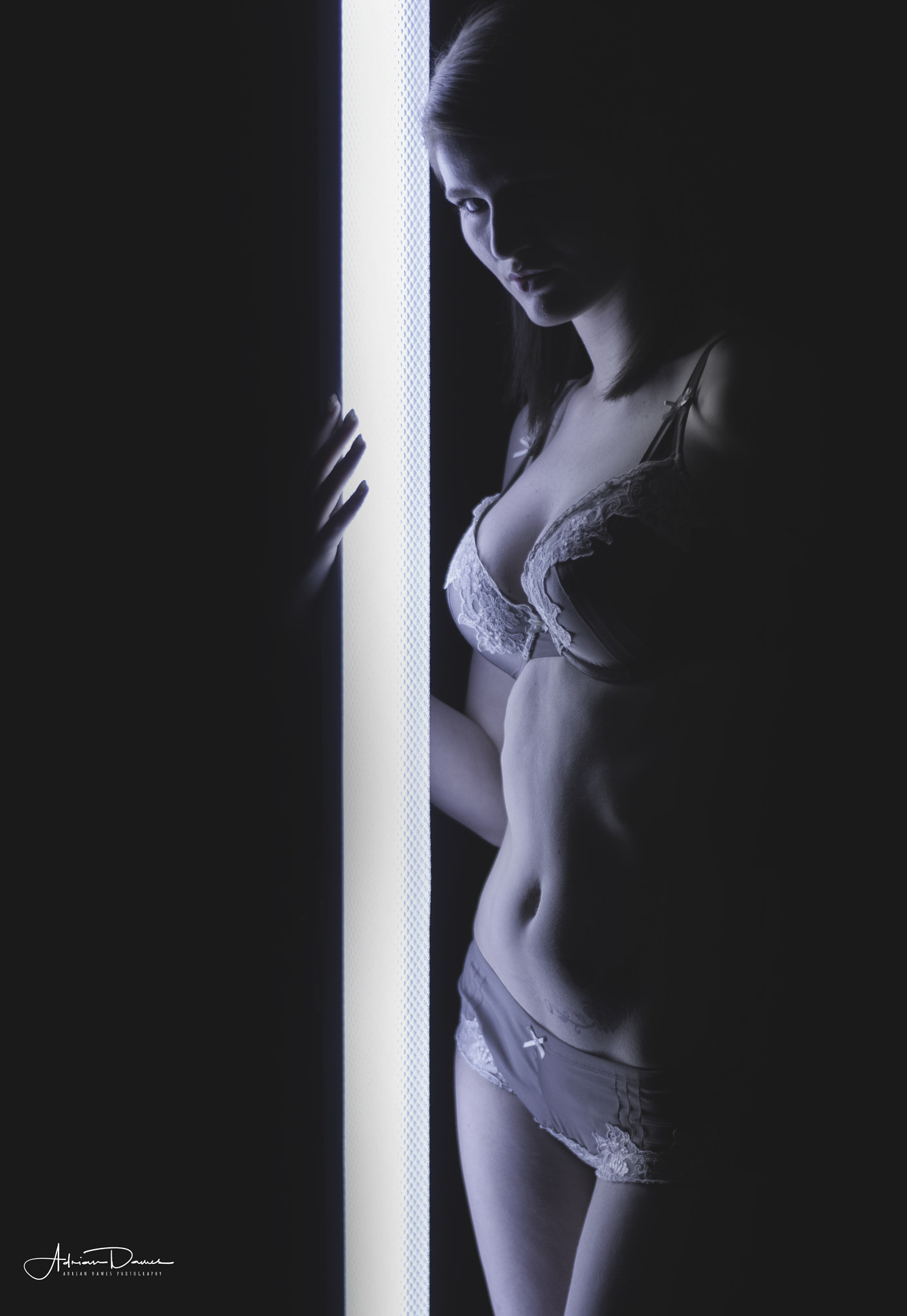 Nikon D300S + Nikon AF-S Nikkor 50mm F1.8G sample photo. Light bar photography