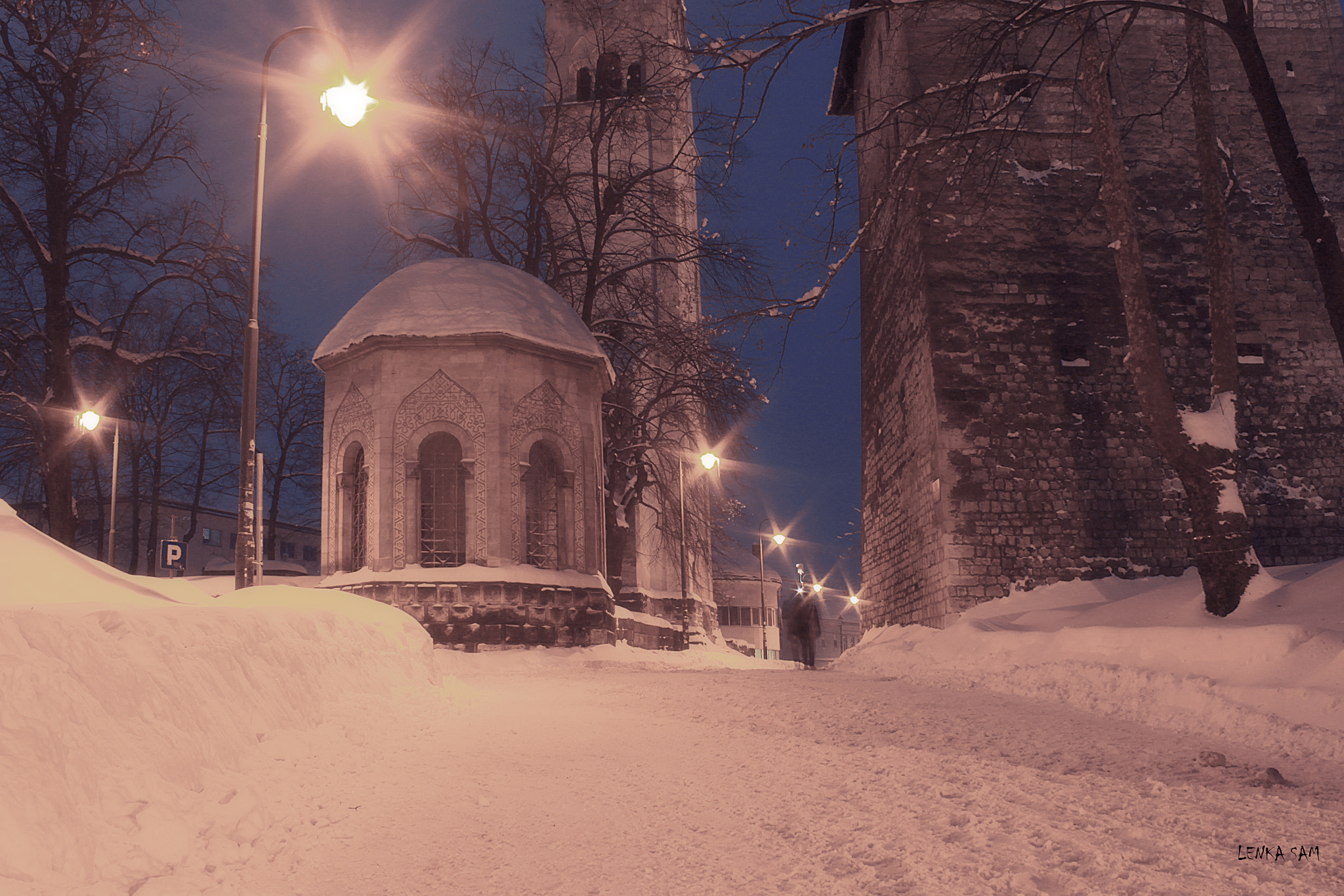 Canon EOS 500D (EOS Rebel T1i / EOS Kiss X3) sample photo. Winter's night photography