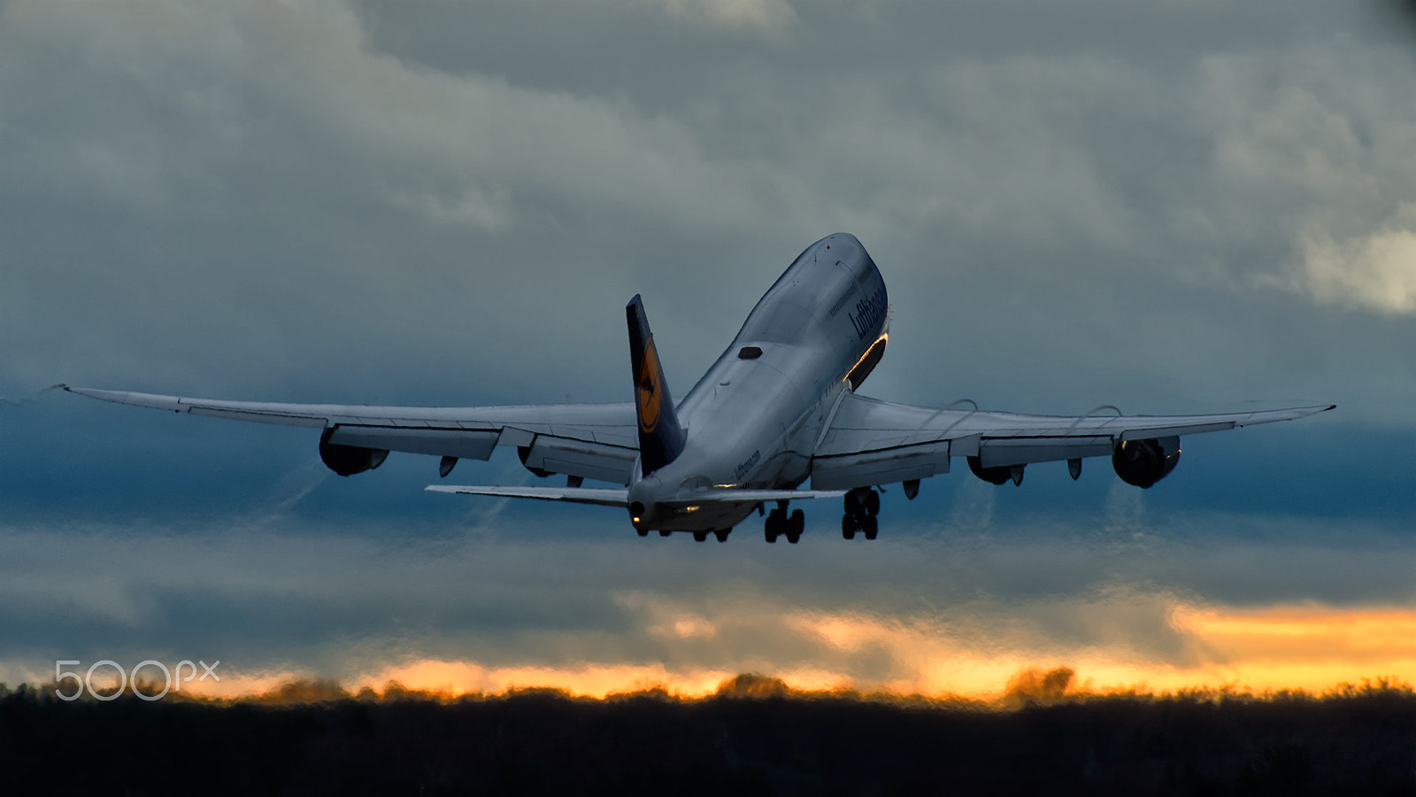 Nikon AF-S Nikkor 200-500mm F5.6E ED VR sample photo. Lufthansa boeing 747-8 photography