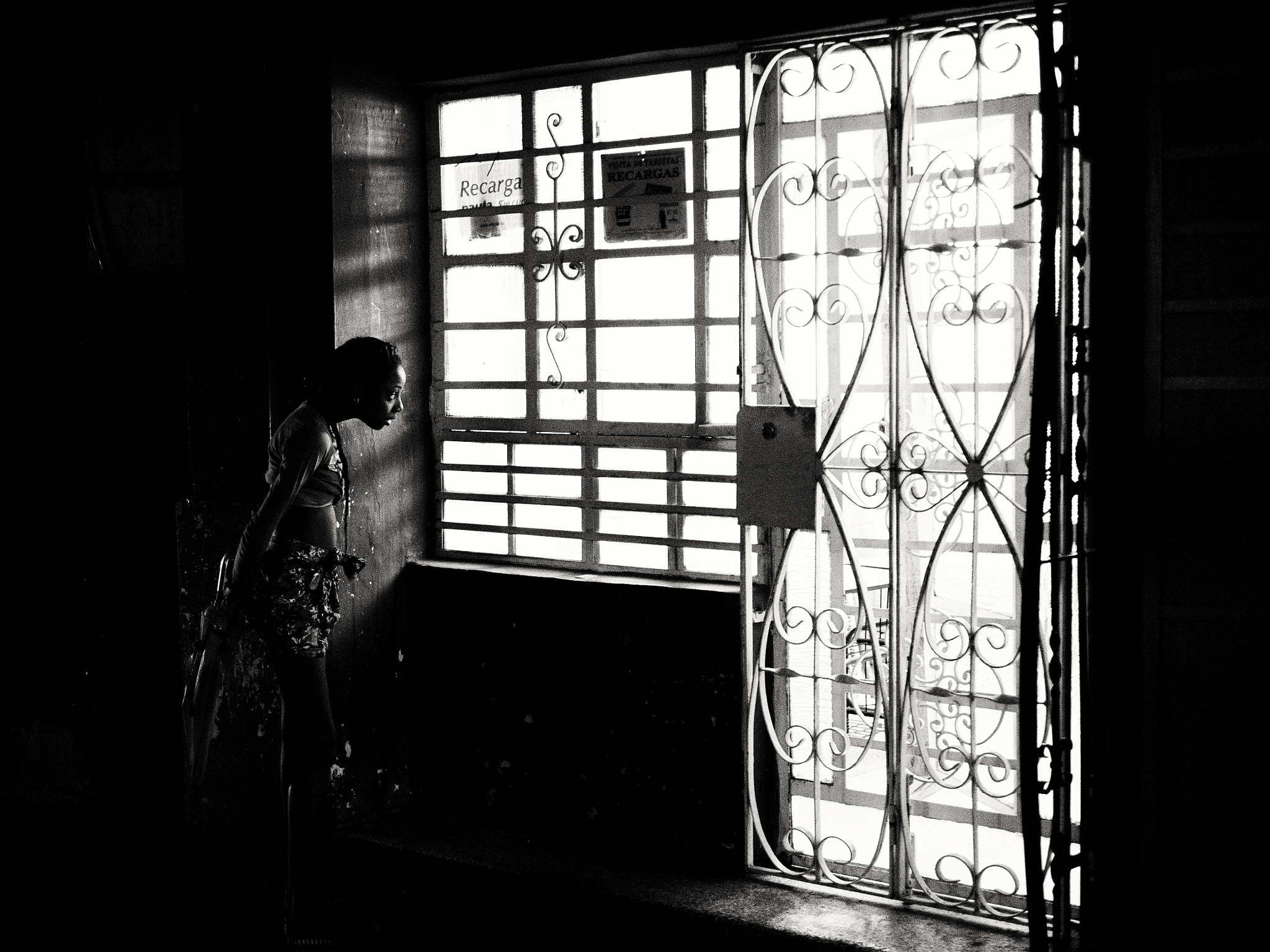 Panasonic Leica DG Summilux 25mm F1.4 II ASPH sample photo. On the street in havana photography