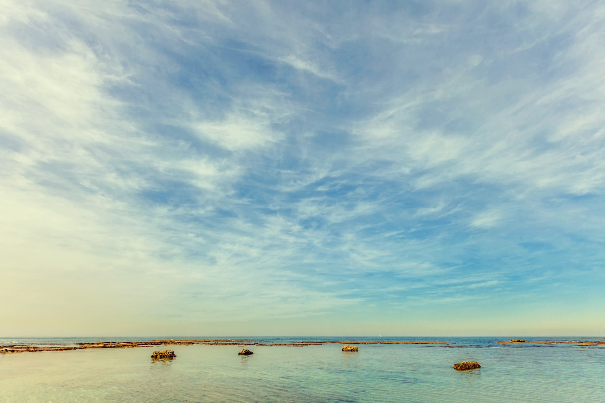 Canon EF 16-35mm F2.8L II USM sample photo. One winter day at sea photography