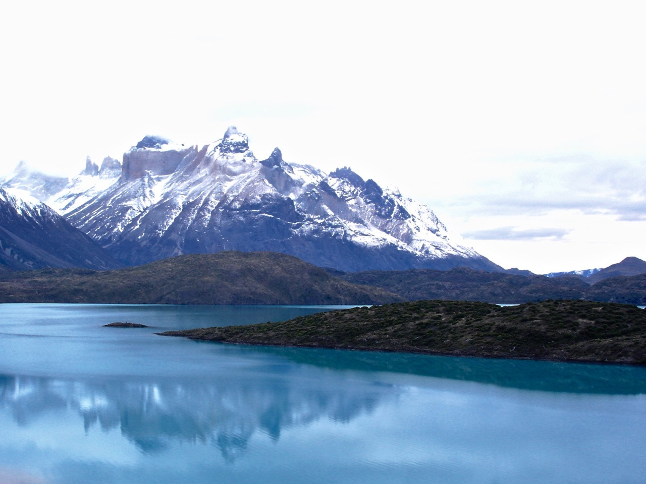Sony DSC-W1 sample photo. Blue lagoon at torre del paine photography