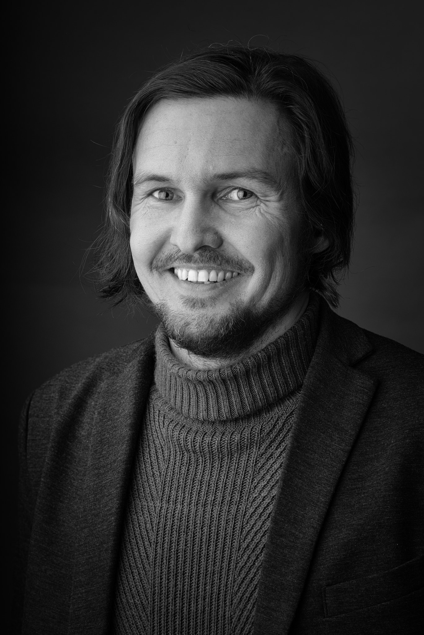 Nikon D800 + AF DC-Nikkor 135mm f/2D sample photo. The managing director photography