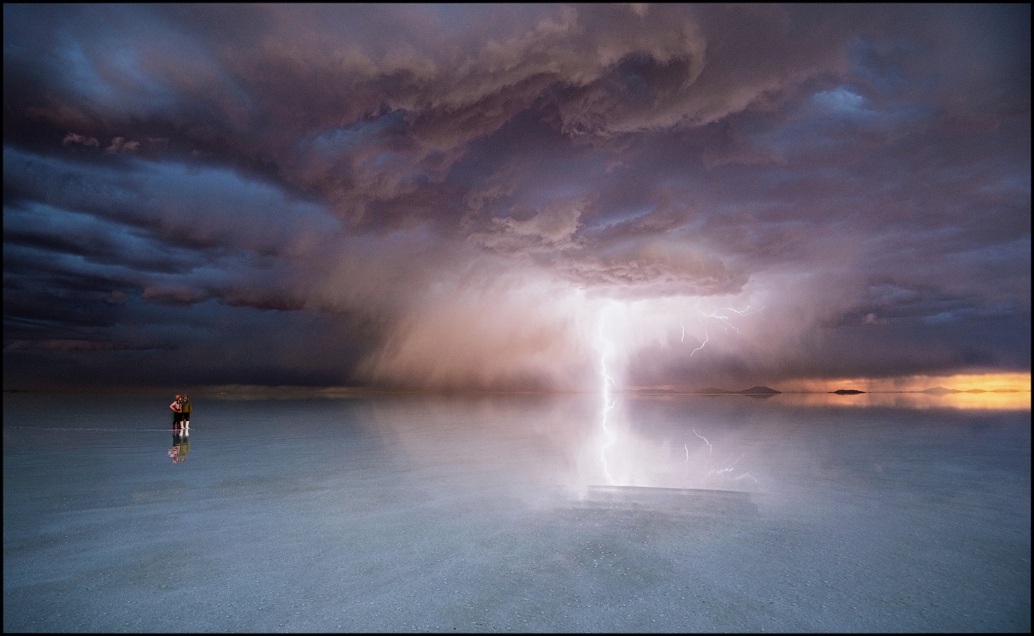 Nikon AF-S Nikkor 16-35mm F4G ED VR sample photo. Thunder strike + ionization moment / salar de uyun photography