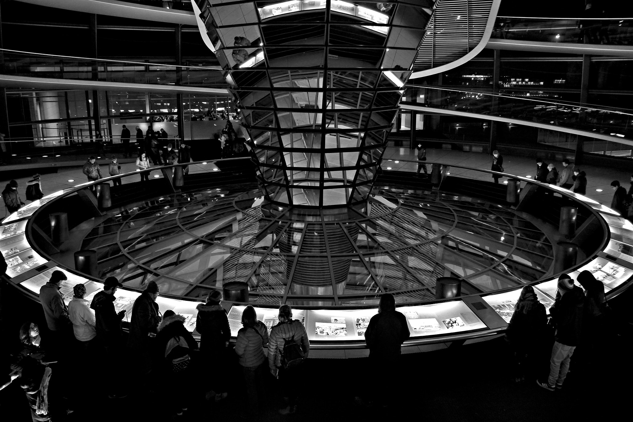 Sigma 18-250mm F3.5-6.3 DC OS HSM sample photo. Inside the ufo (reichstag) photography