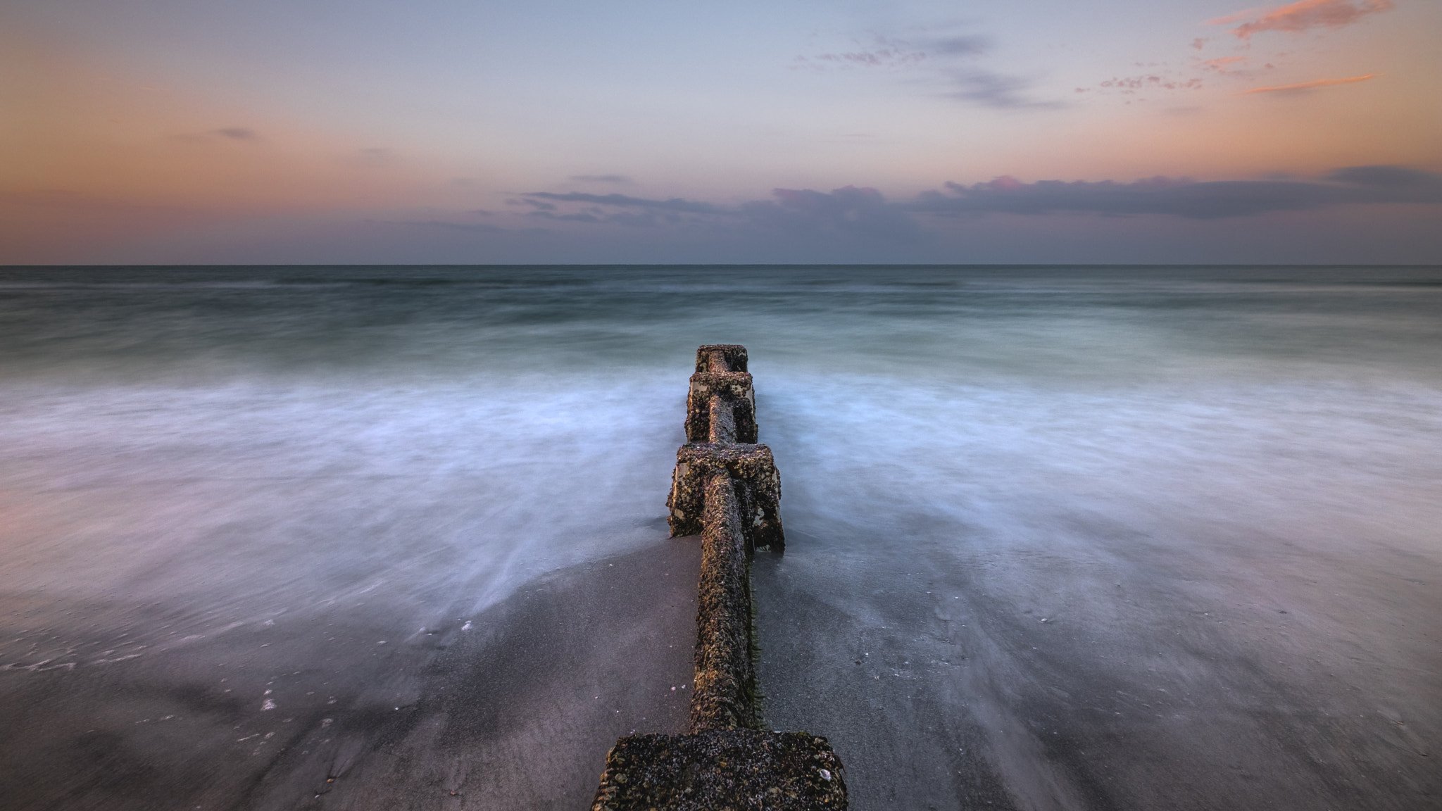Fujifilm XF 14mm F2.8 R sample photo. Sunrise in madeira beach - florida, united states - travel photography photography