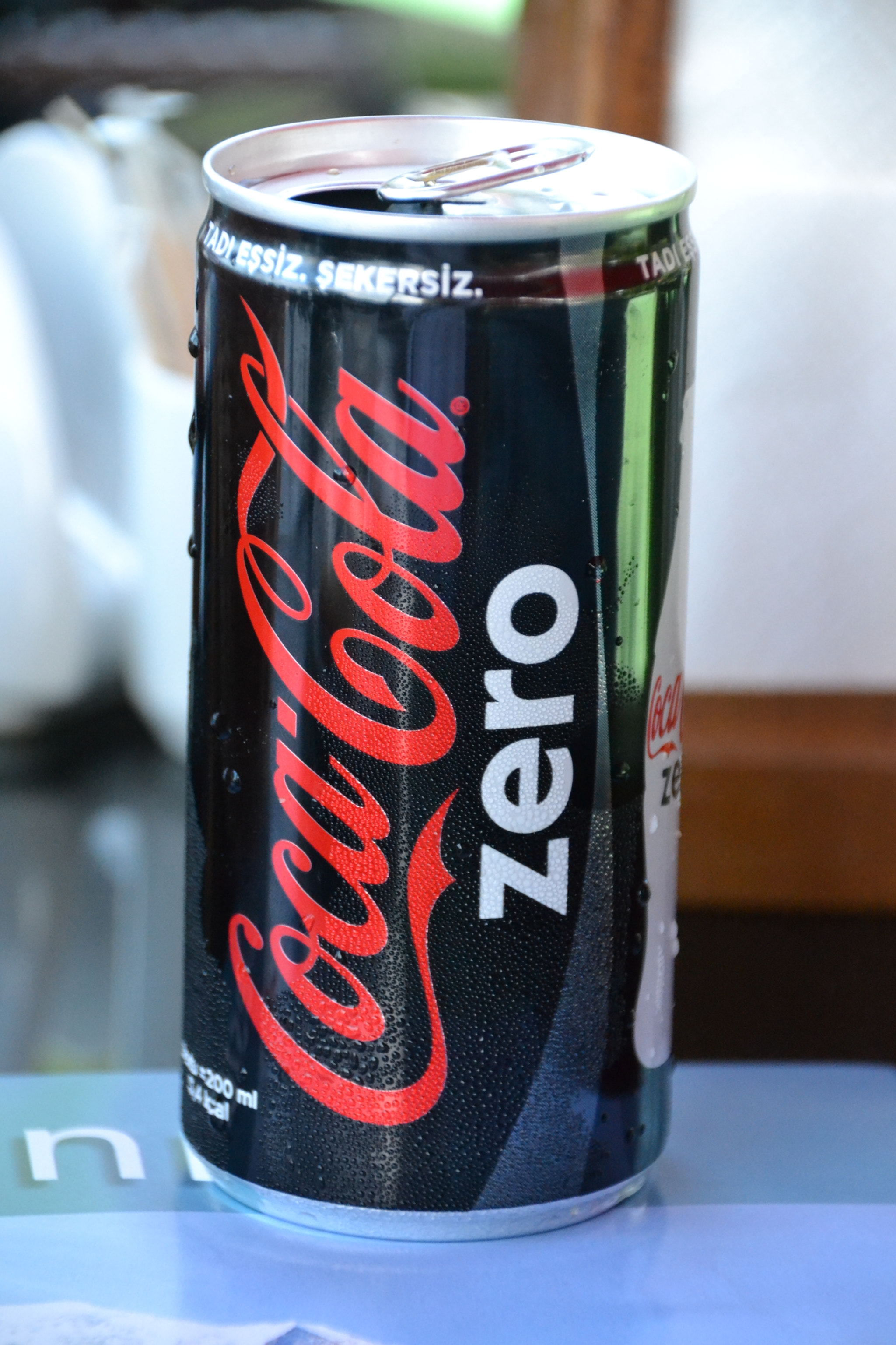 Sigma 18-250mm F3.5-6.3 DC Macro OS HSM sample photo. كوكا كولا photography