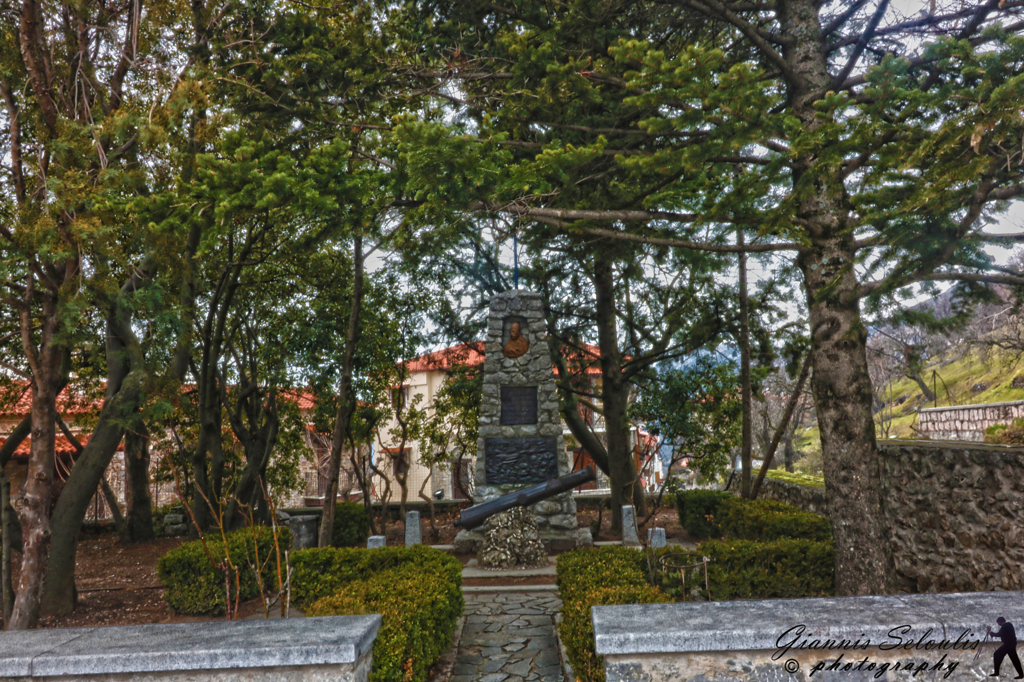 Canon EOS 760D (EOS Rebel T6s / EOS 8000D) sample photo. Heroes arachova biotias photography