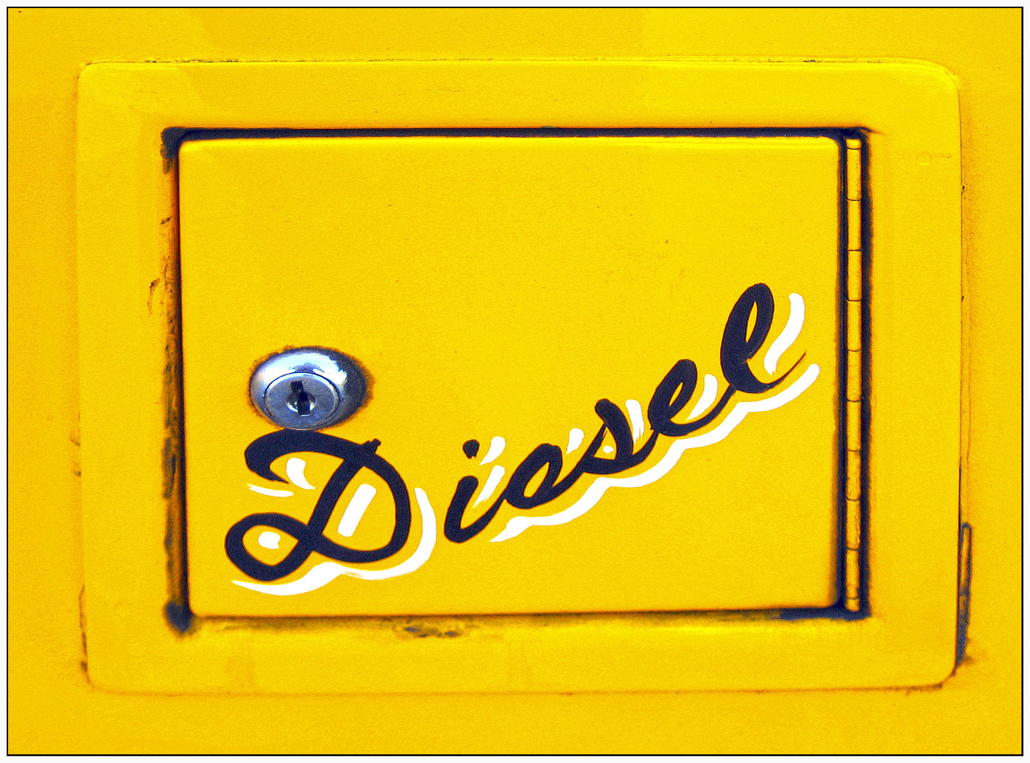 Canon DIGITAL IXUS 40 sample photo. Diesel - serie proyect photography