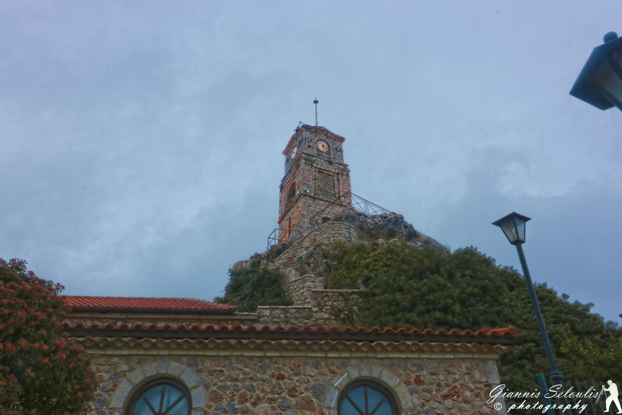 Canon EOS 760D (EOS Rebel T6s / EOS 8000D) sample photo. The clock arachova2 photography