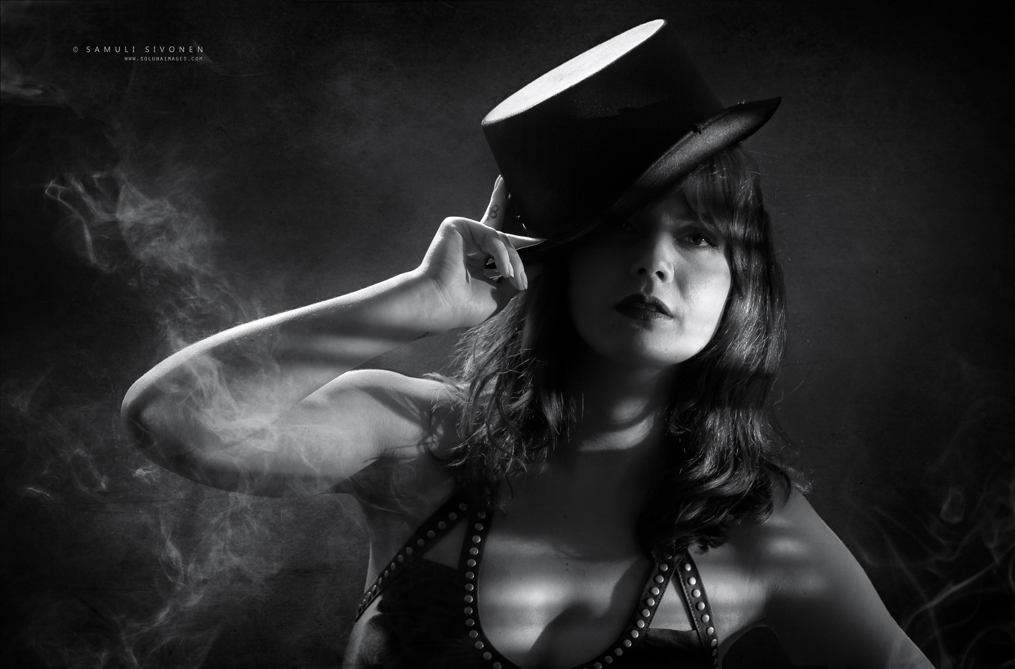 Sigma 85mm F1.4 EX DG HSM sample photo. Tip of the hat photography