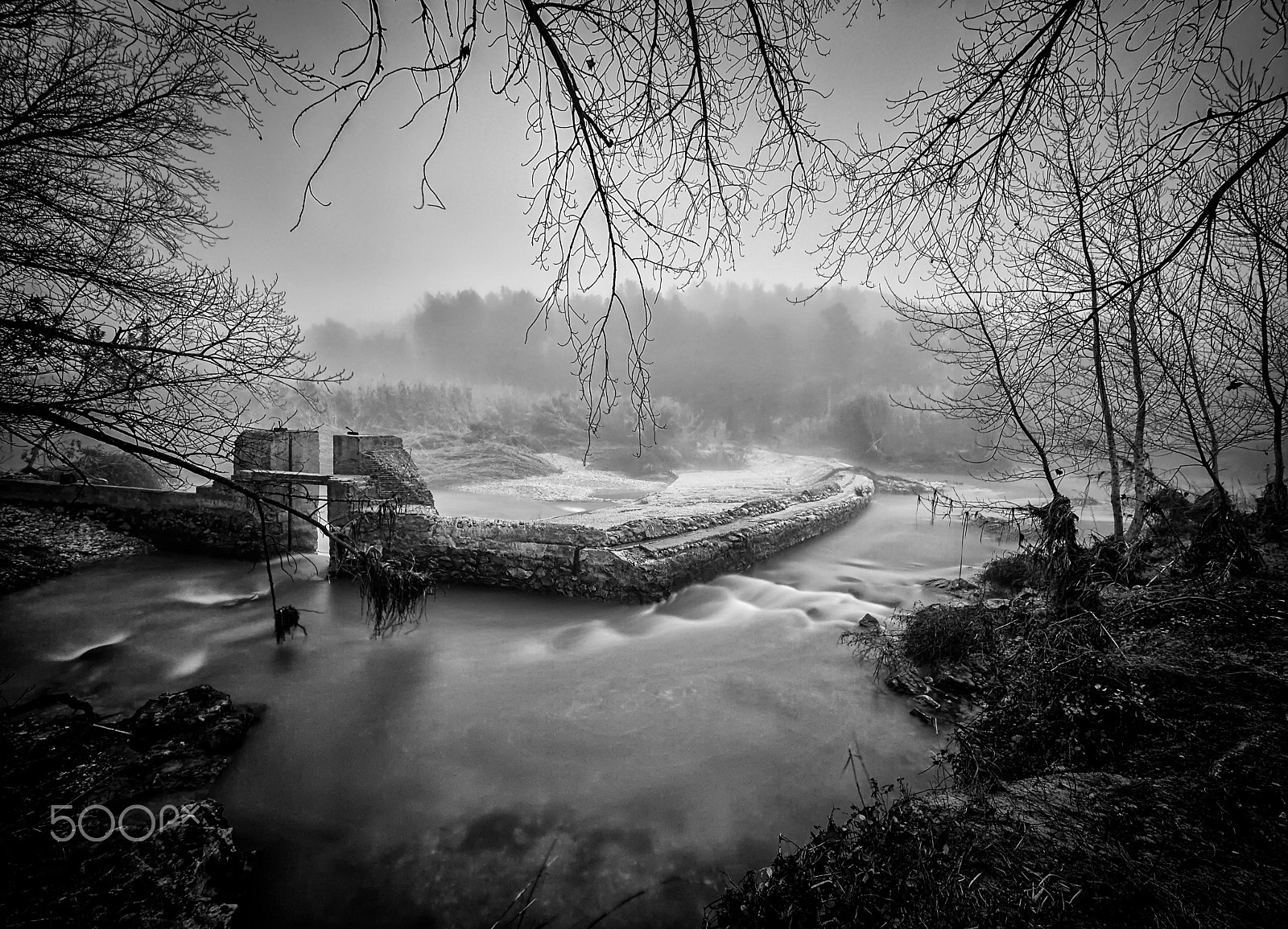 Olympus M.Zuiko Digital ED 7-14mm F2.8 PRO sample photo. Fog in the dam photography