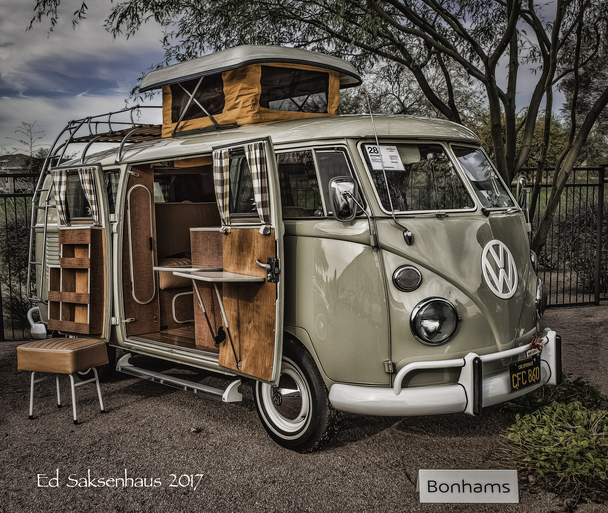 Nikon D800 + Nikon AF-S Nikkor 28-70mm F2.8 ED-IF sample photo. Vw bus/camper photography