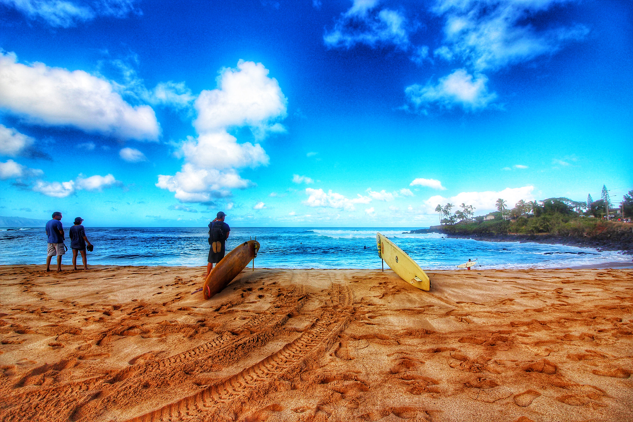 Canon EOS 700D (EOS Rebel T5i / EOS Kiss X7i) sample photo. Life guard surf  boards ready to go photography