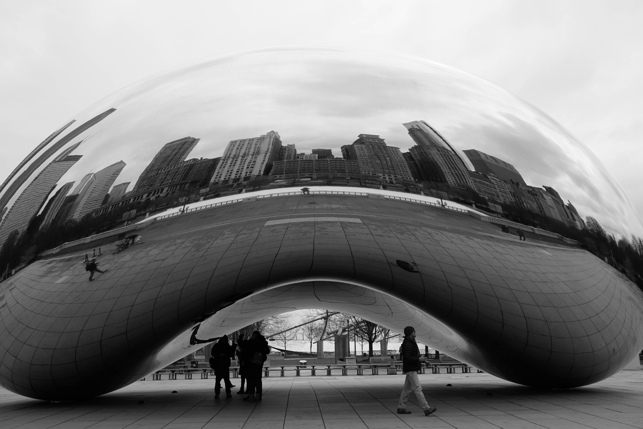 Sony Sonnar T* E 24mm F1.8 ZA sample photo. Cloud gate photography