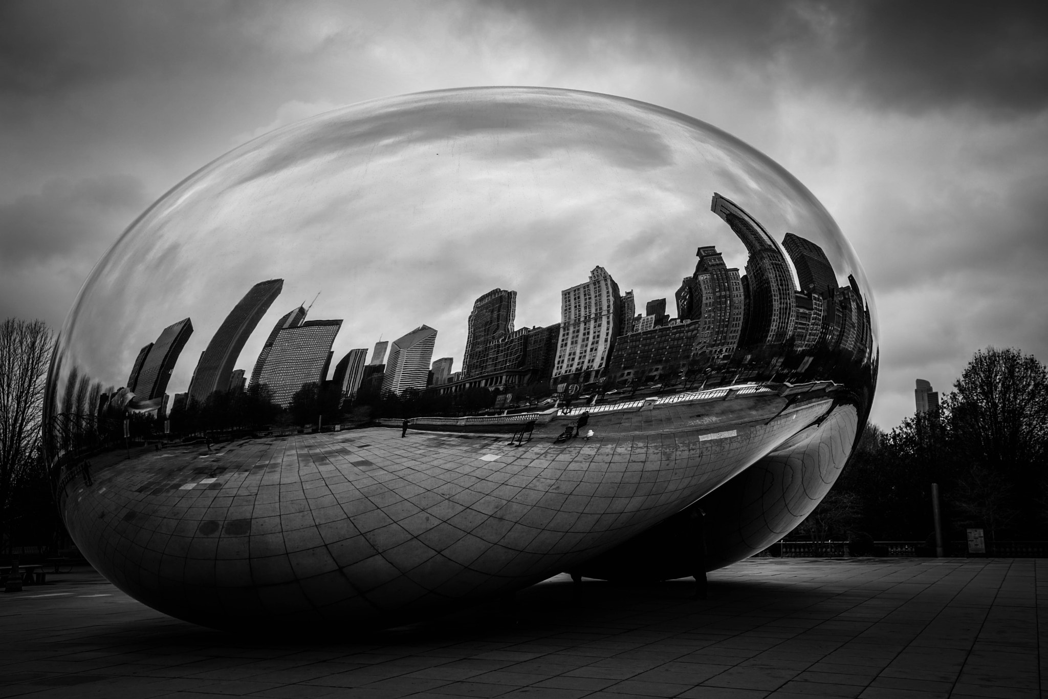 Sony Sonnar T* E 24mm F1.8 ZA sample photo. Cloud gate photography