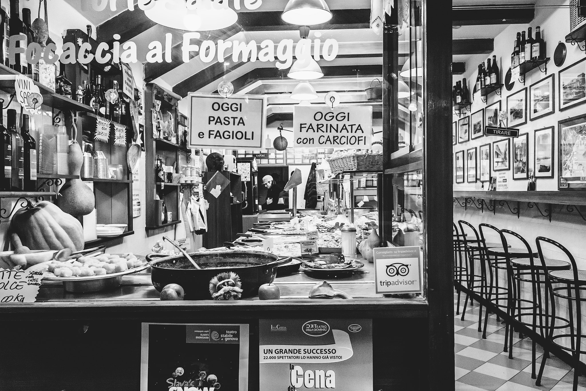 Fujifilm X70 sample photo. Street food nel sestiere del molo photography