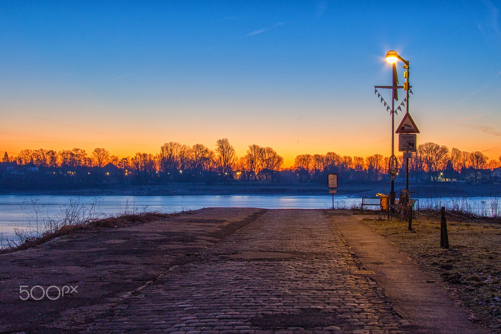 Canon EF-S 10-22mm F3.5-4.5 USM sample photo. Anlegestelle nach kaiserswerth photography