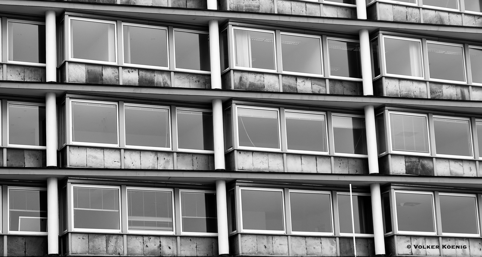 Pentax K-5 II sample photo. Windowfront photography