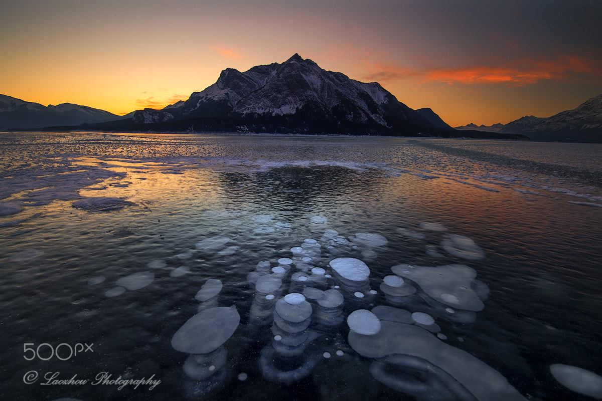 Nikon D5 sample photo. Sunrise & ice bubble photography
