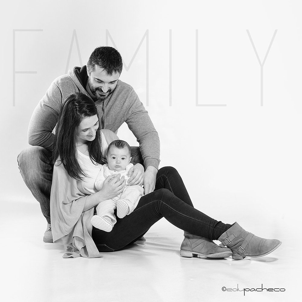 Canon EF 24-70mm F4L IS USM sample photo. Family photography