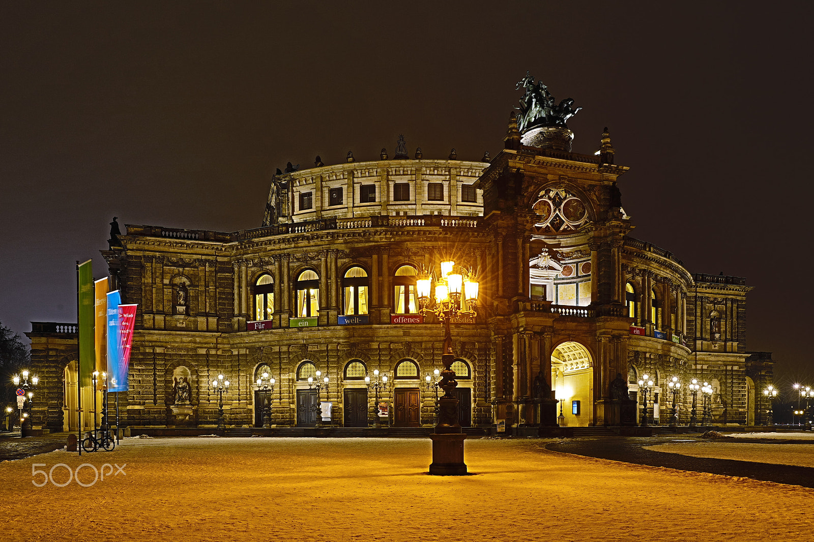 Canon EF 16-35mm F4L IS USM sample photo. Semperoper photography