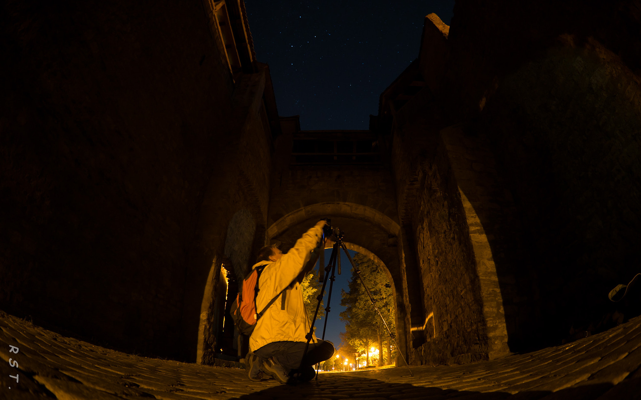 OLYMPUS M.8mm F1.8 sample photo. Star photographer at work photography