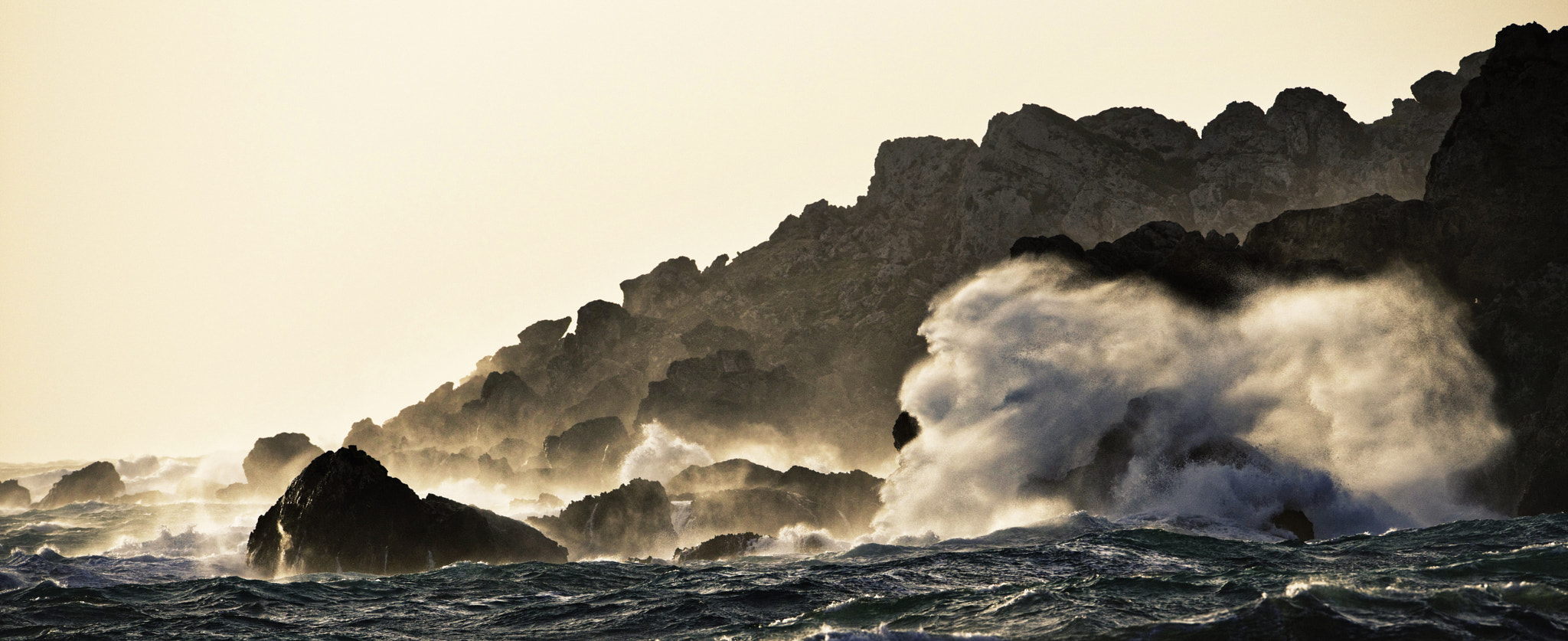 Nikon AF-S Nikkor 400mm F2.8G ED VR II sample photo. Ocean power photography