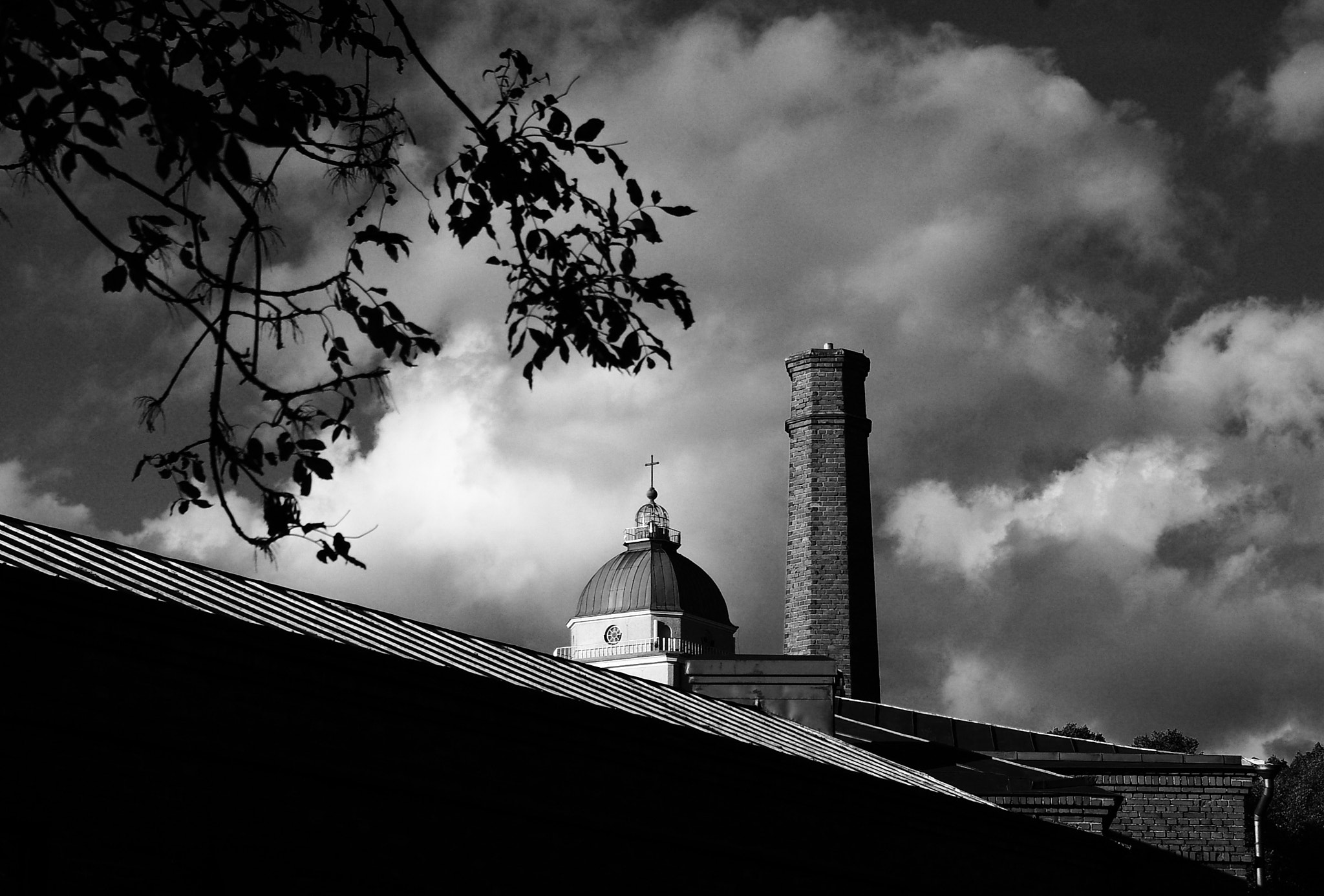 Pentax K100D Super sample photo. Church and chimney photography
