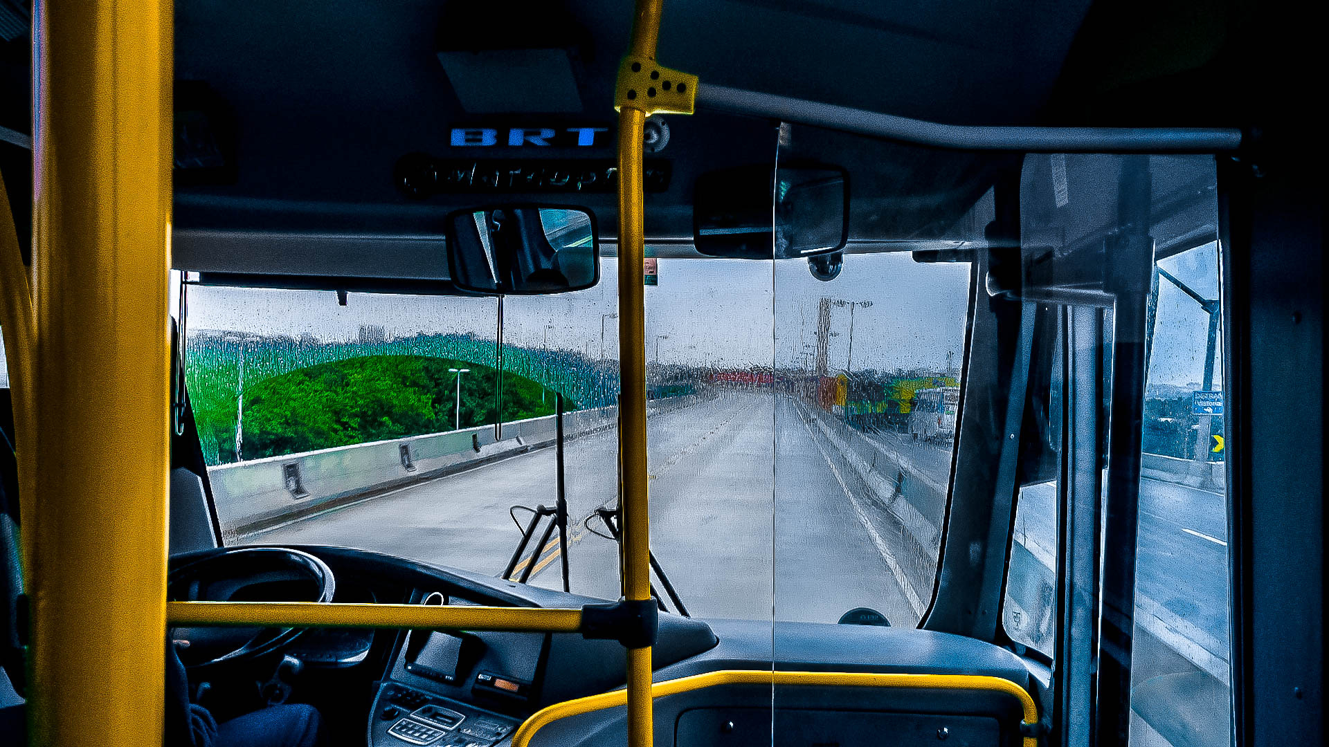 NX-M 9mm F3.5 sample photo. Rainy day ride photography