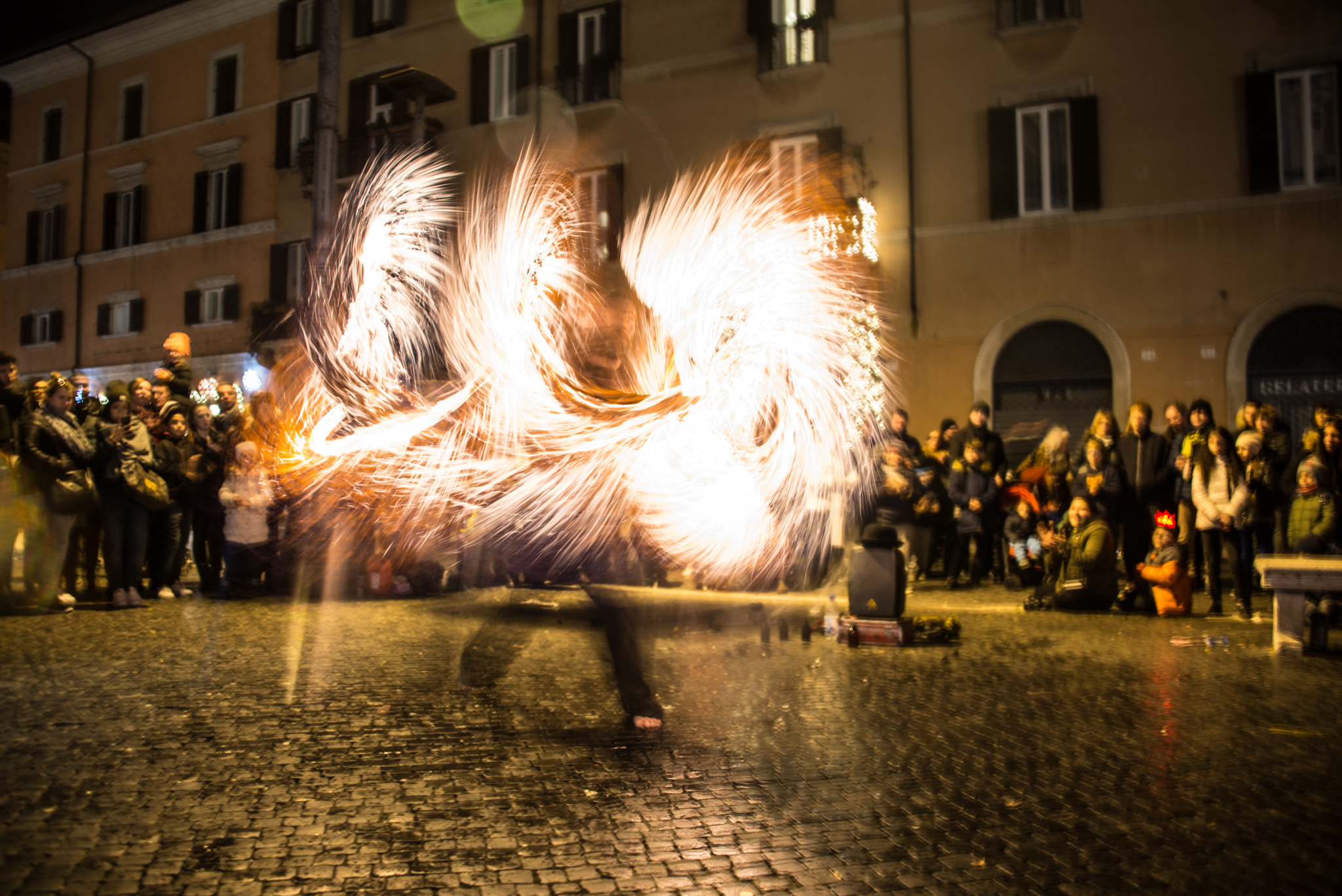 Nikon D800E sample photo. Street performer new year's day, rome photography