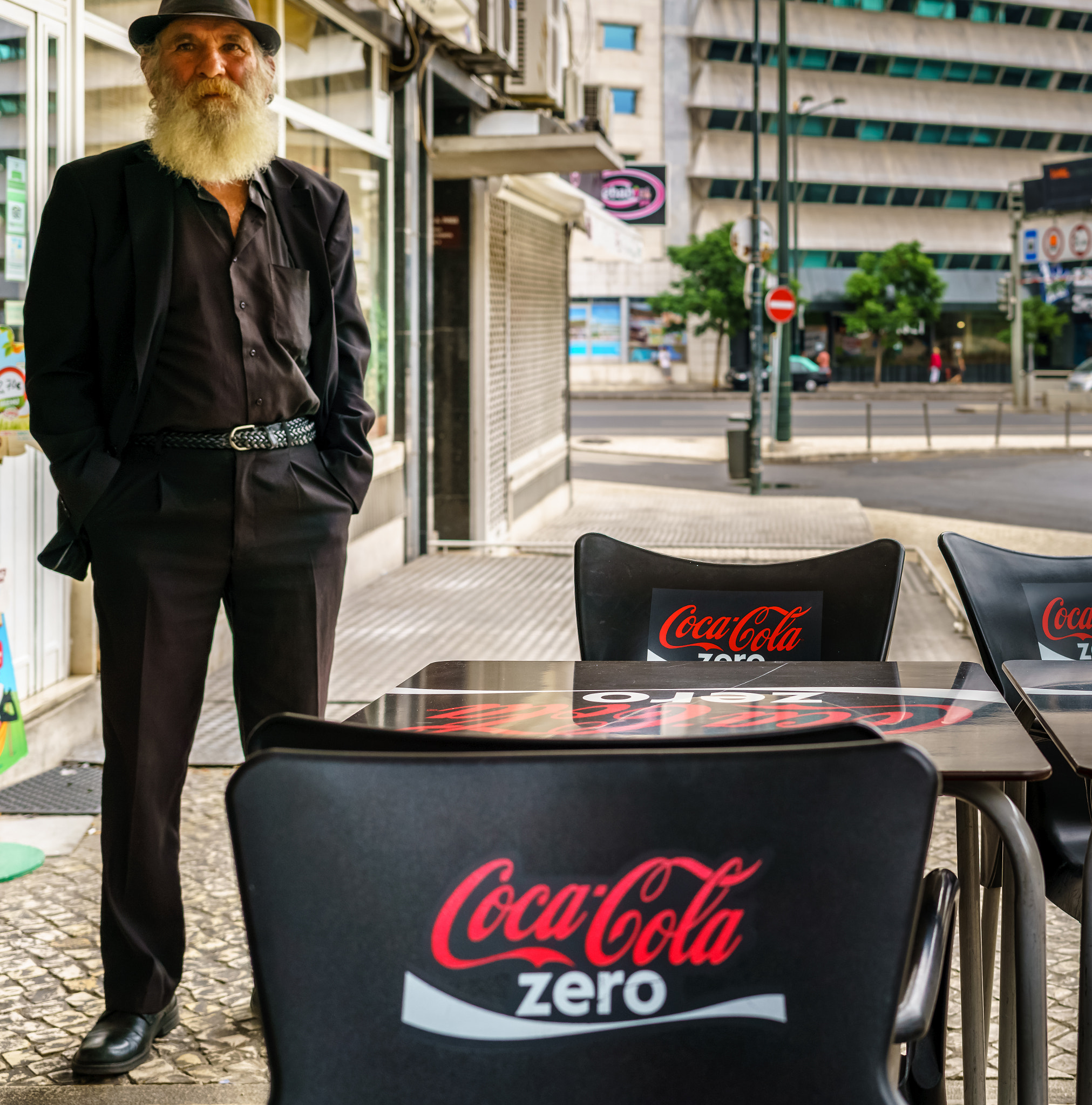 Sony a7R II + E 35mm F2 sample photo. Lisbon life photography