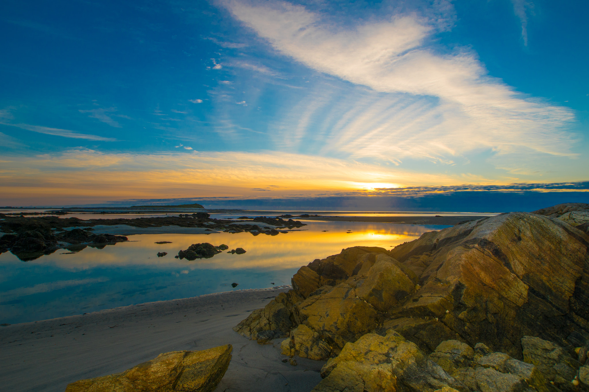 Sony DT 11-18mm F4.5-5.6 sample photo. Liniclate beach sunset photography