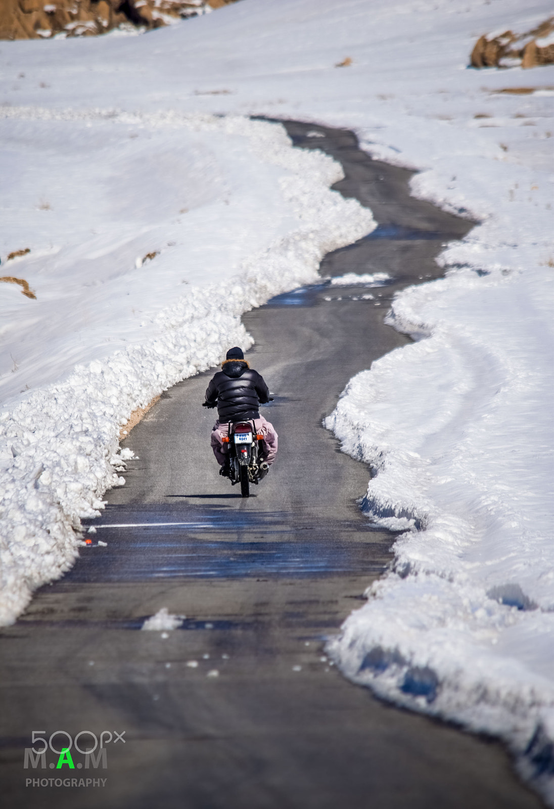 Sigma 150-500mm F5-6.3 DG OS HSM sample photo. Road to dasht. photography