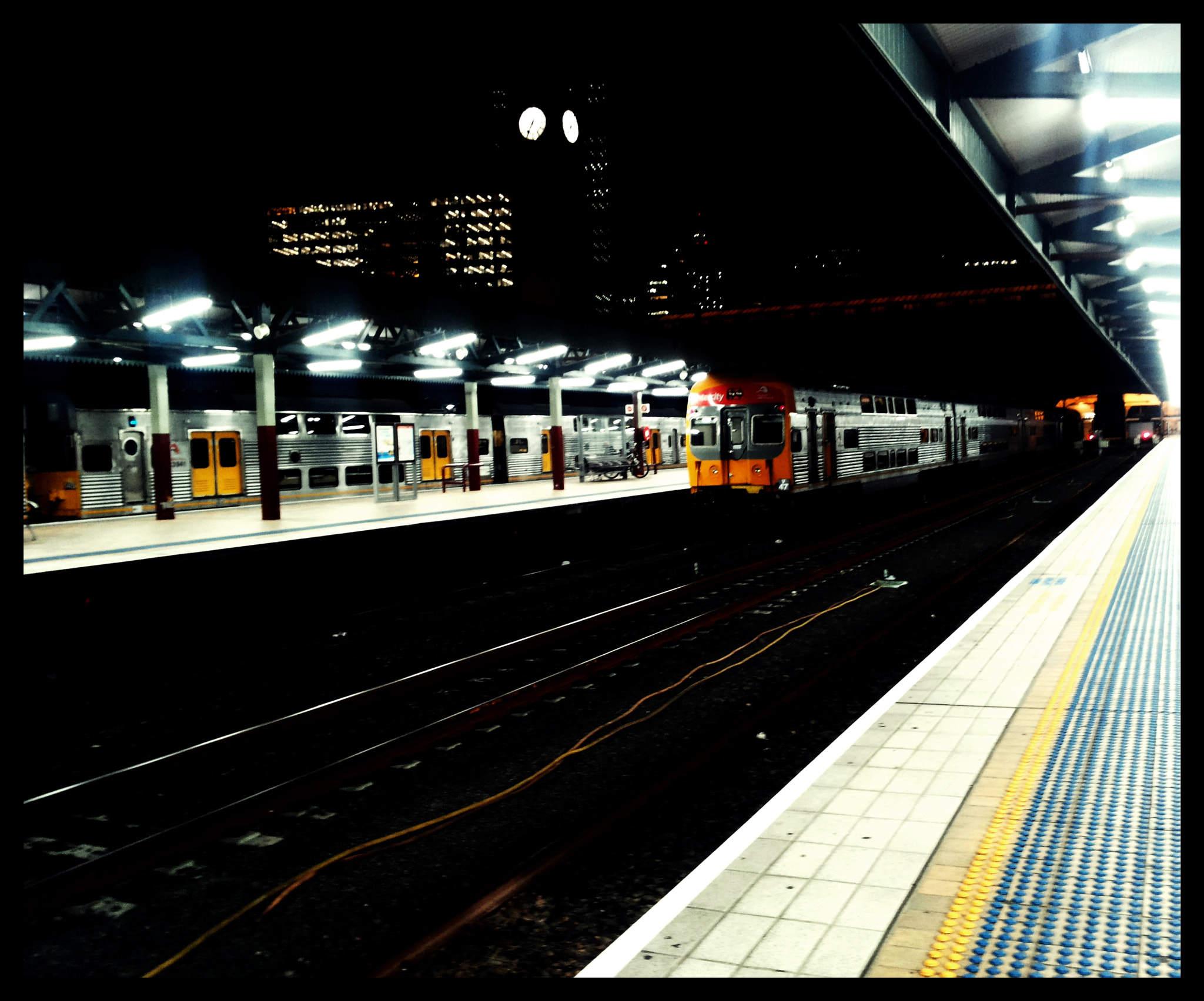 Samsung Galaxy S2 Plus sample photo. Station photography