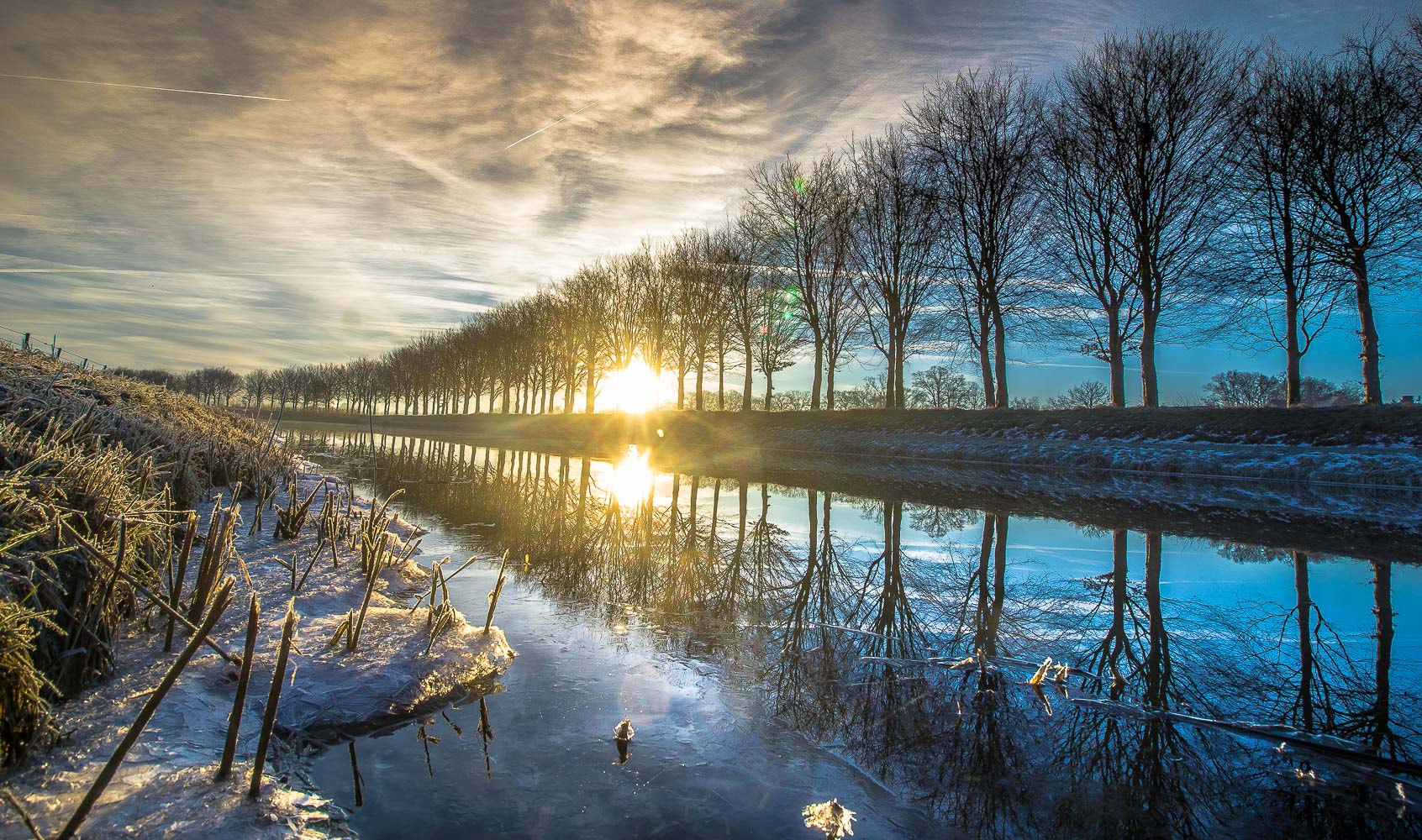 Sony a6000 + Sony DT 50mm F1.8 SAM sample photo. A cold winter morning photography