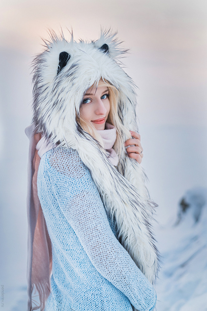 Sony a7S II + Sony Sonnar T* FE 55mm F1.8 ZA sample photo. Snow girl photography