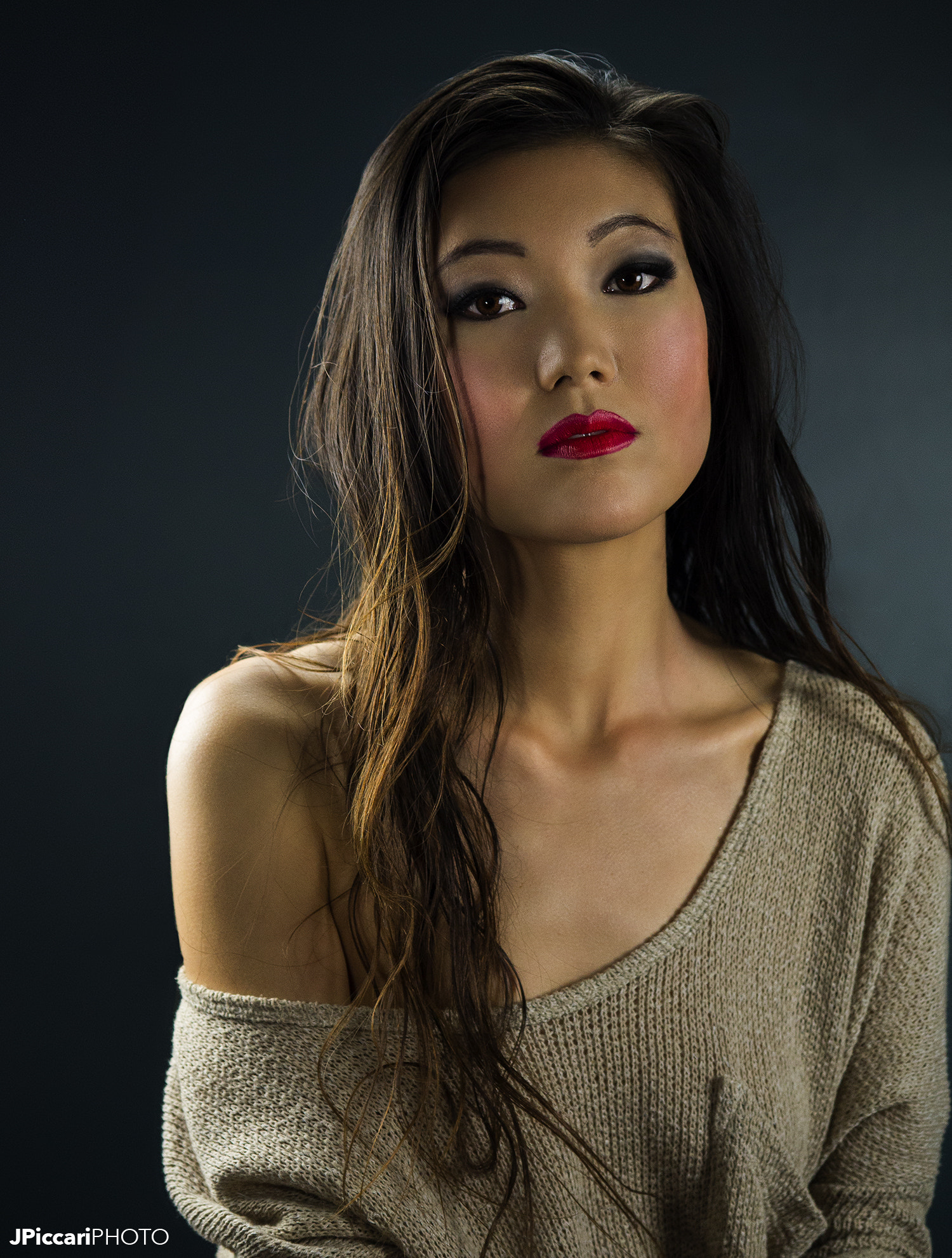 Panasonic Lumix G X Vario 35-100mm F2.8 OIS sample photo. Liz portrait photography