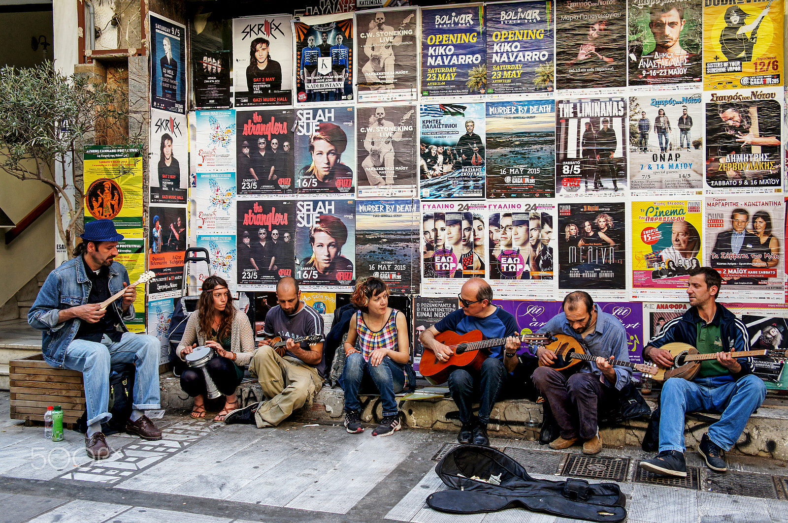 Sony Alpha NEX-C3 + Sony E 18-55mm F3.5-5.6 OSS sample photo. Street musicians photography