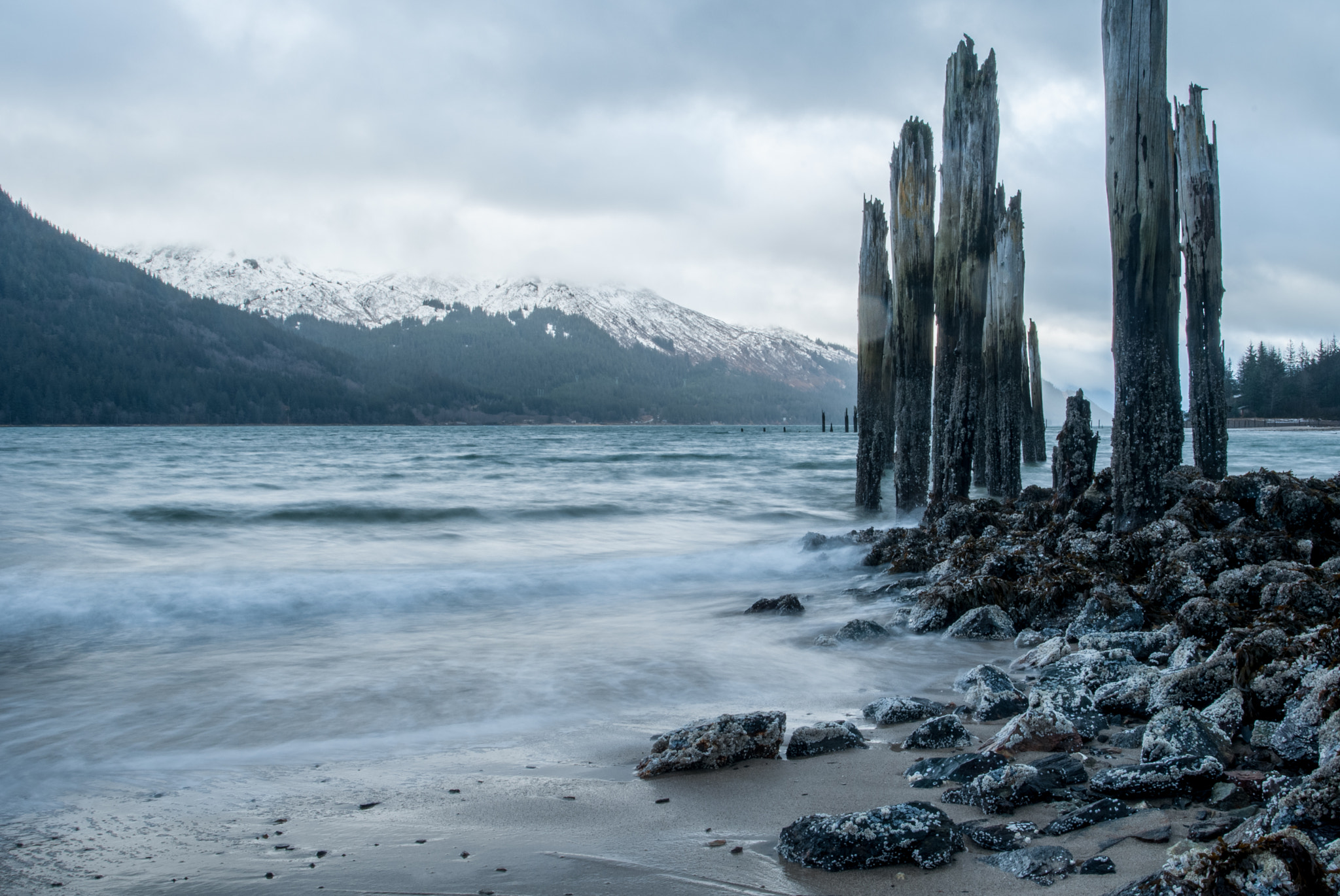 Nikon D300S + AF Zoom-Nikkor 24-50mm f/3.3-4.5 sample photo. January sandy beach hdr photography