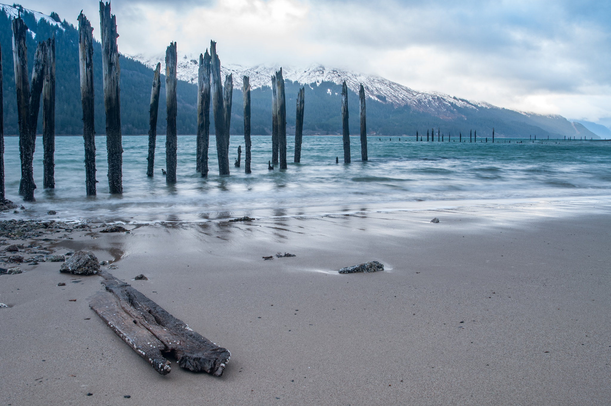 Nikon D300S + AF Zoom-Nikkor 24-50mm f/3.3-4.5 sample photo. January sandy beach hdr photography