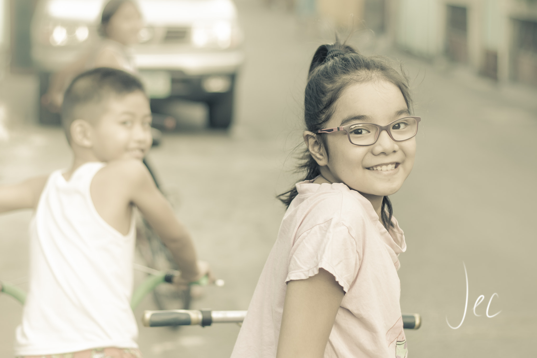 Canon EF 50mm F1.8 II sample photo. Daylight smile photography