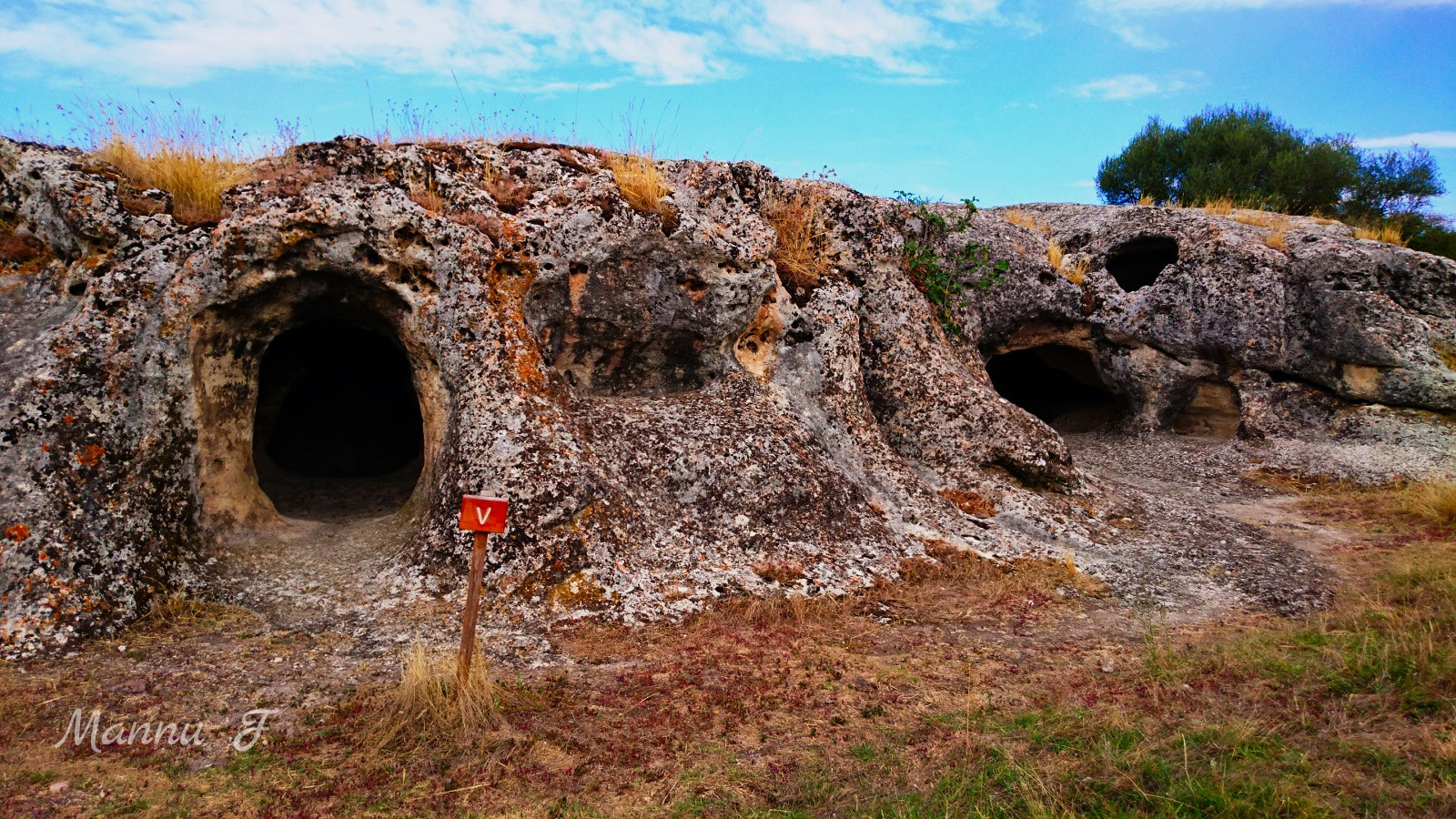 Sony Xperia Z3+ sample photo. Sardegna-italia. tombe dei giganti photography