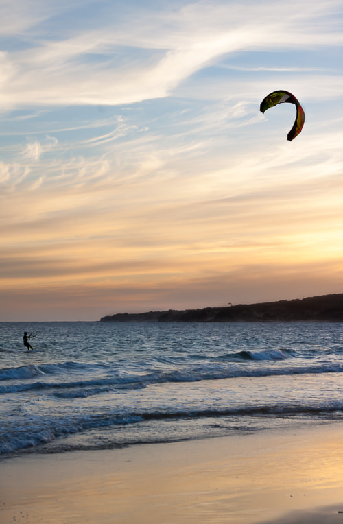 Pentax *ist DS + Pentax smc DA 18-55mm F3.5-5.6 AL sample photo. Kitesurf in tarifa, spain. photography