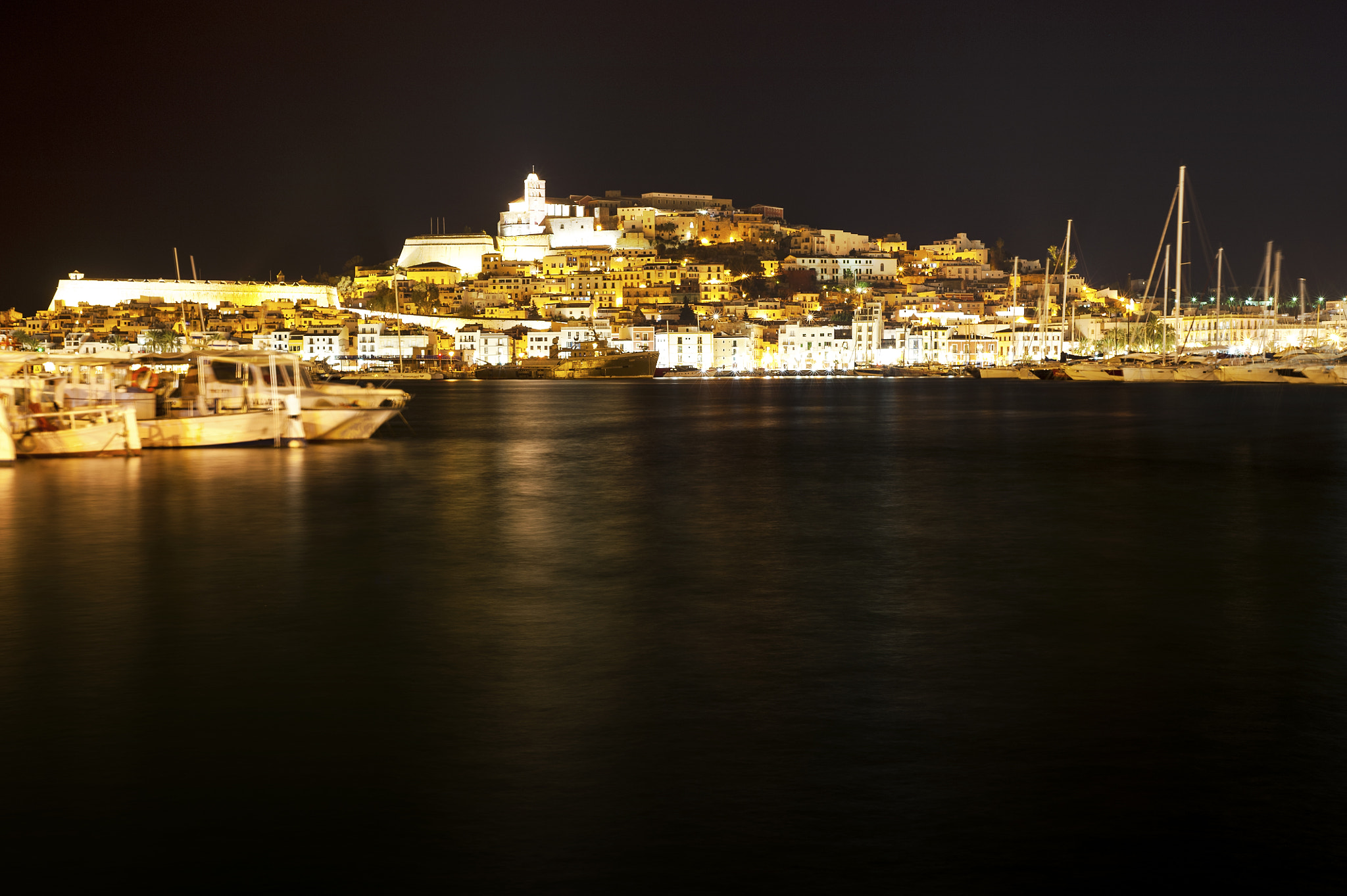 Nikon D700 + AF Nikkor 50mm f/1.8 sample photo. Eivissa old city photography