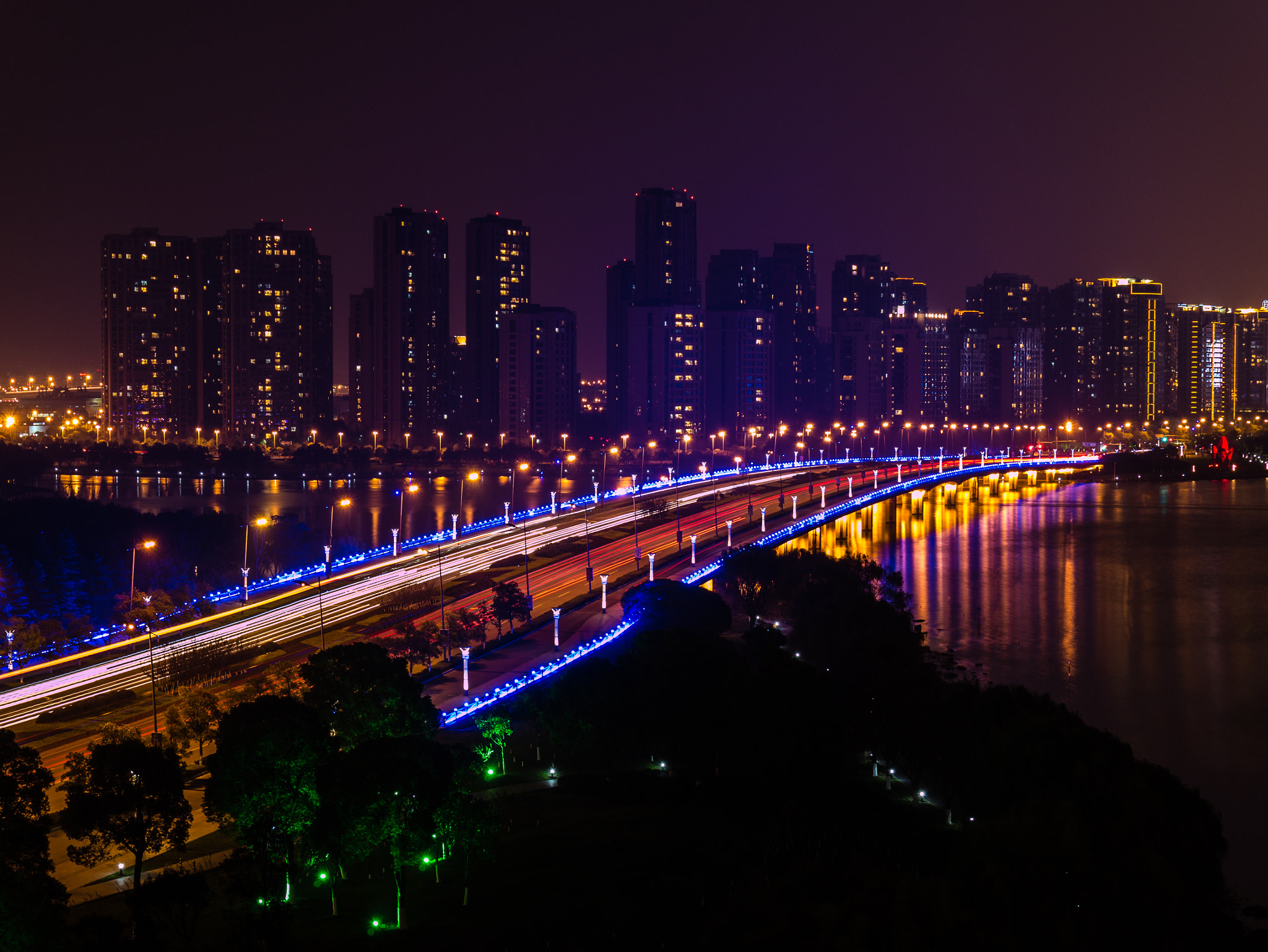 Panasonic DMC-G70 + Panasonic Lumix G Vario 14-140mm F3.5-5.6 ASPH Power O.I.S sample photo. Suzhou at night photography