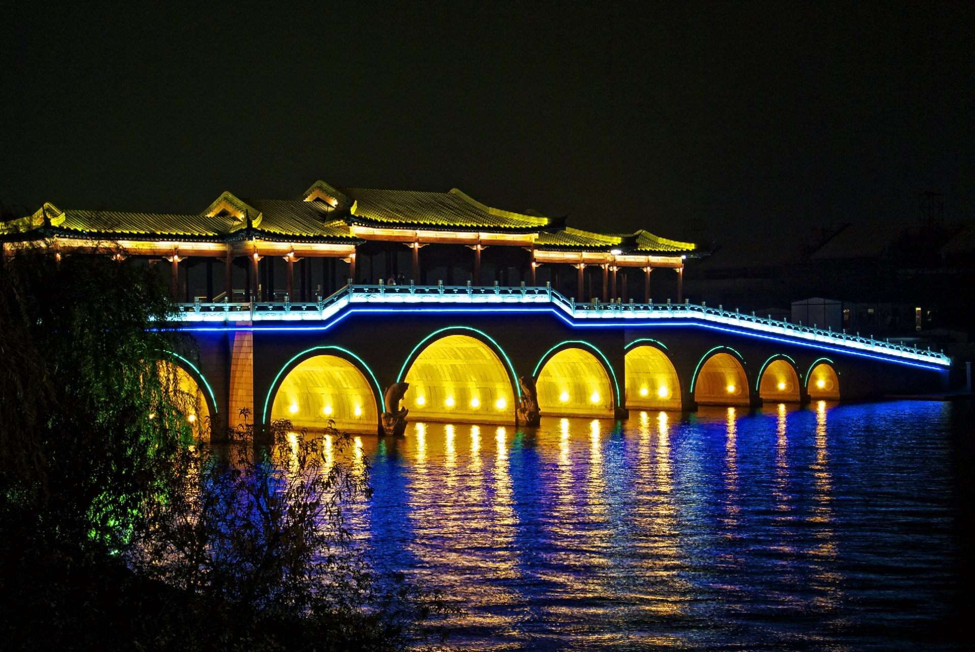 Nikon 1 Nikkor VR 10-30mm F3.5-5.6 sample photo. Lingyun bridge photography