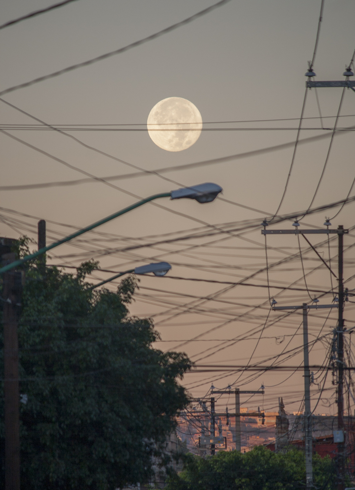 Canon EF-S 55-250mm F4-5.6 IS sample photo. Súper luna, diciembre 2016 photography