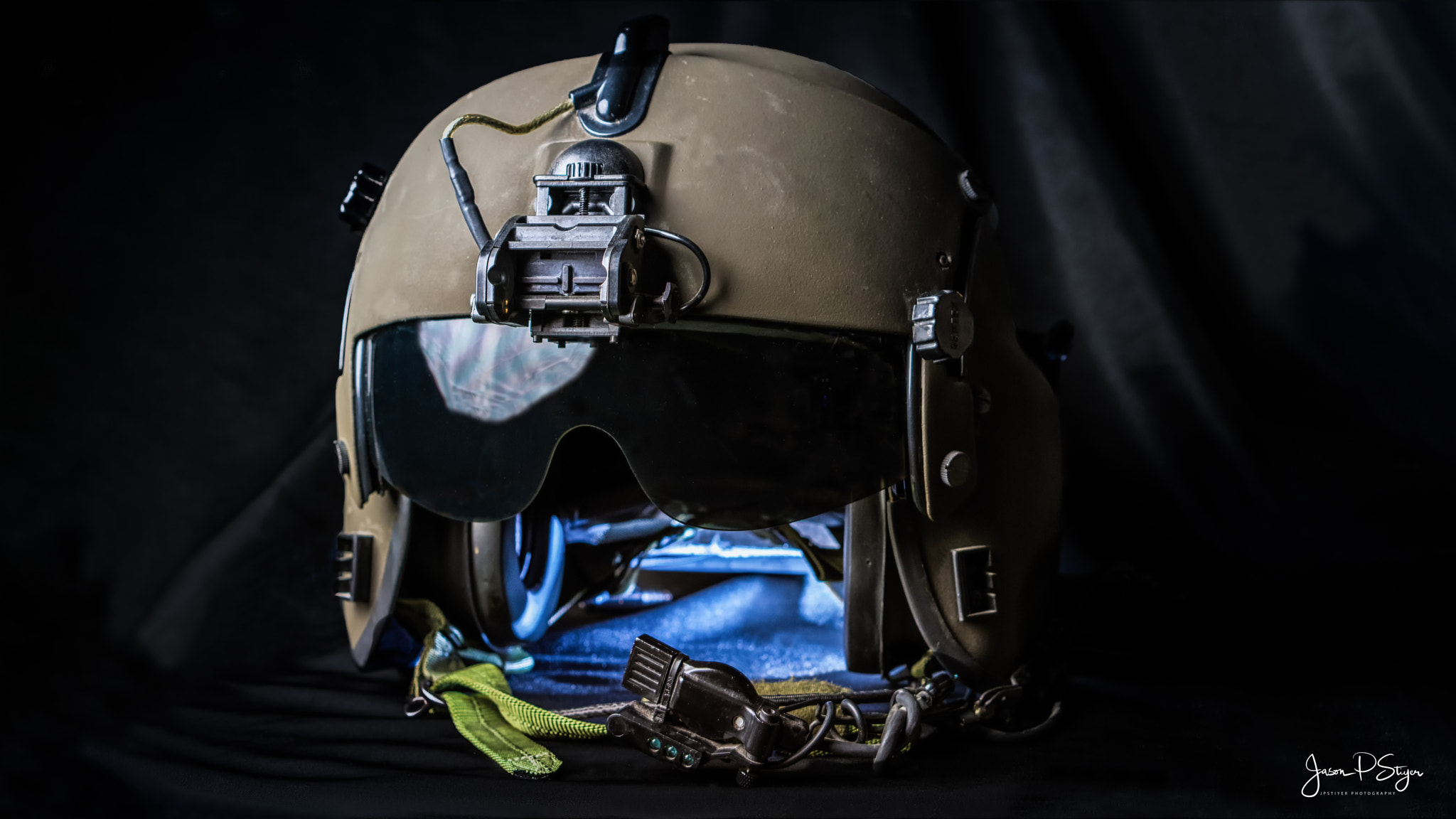 E 50mm F1.8 OSS sample photo. Heli helmet photography